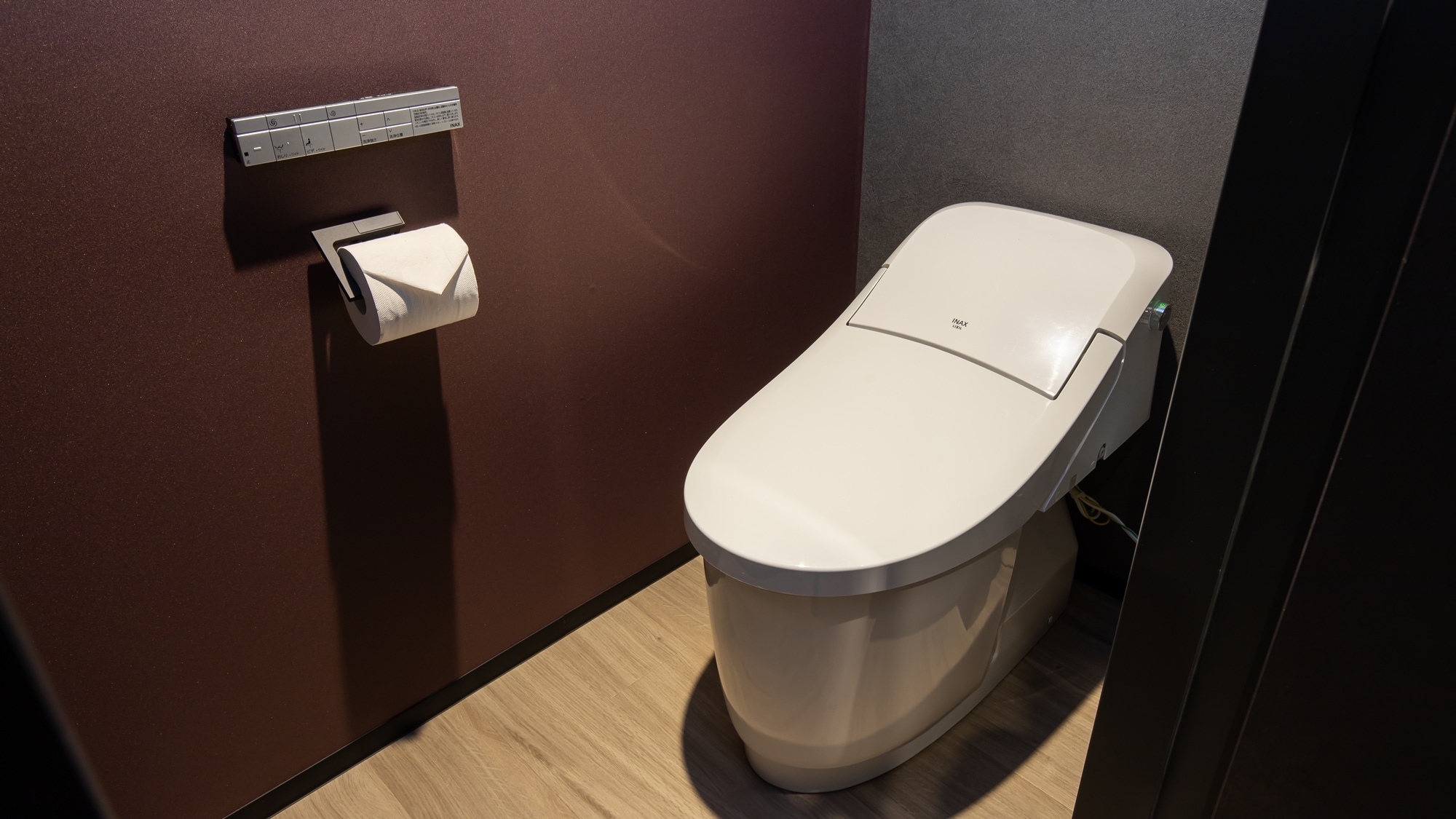 ◆Standard Queen | Separate bath toilet with hot water washing function