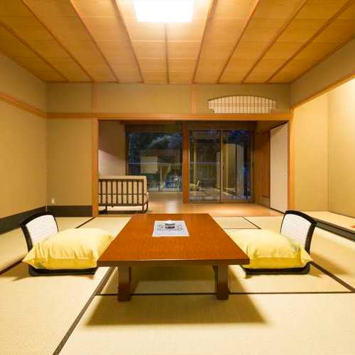 [Japanese-style room with terrace 12.5 tatami mats] With sofa or kotatsu