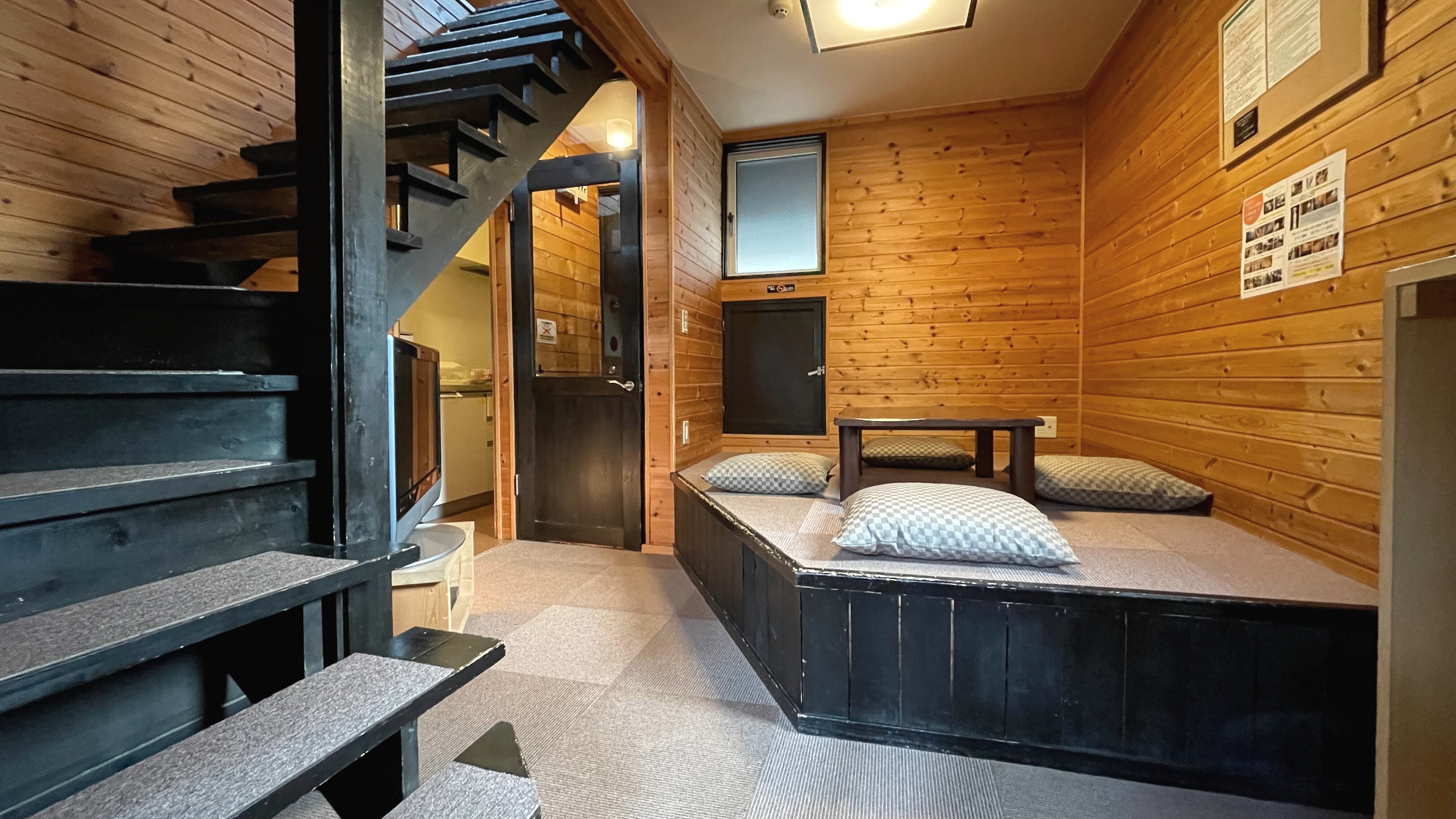 Hot spring guest room condominium with open-air bath capacity of 4 people, an example