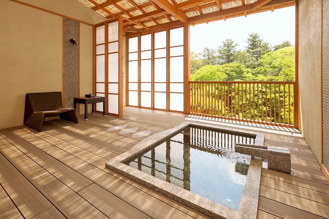 Rooms with open-air baths [Sumire, Yamayuri, Azami] Deck terrace + open-air bath