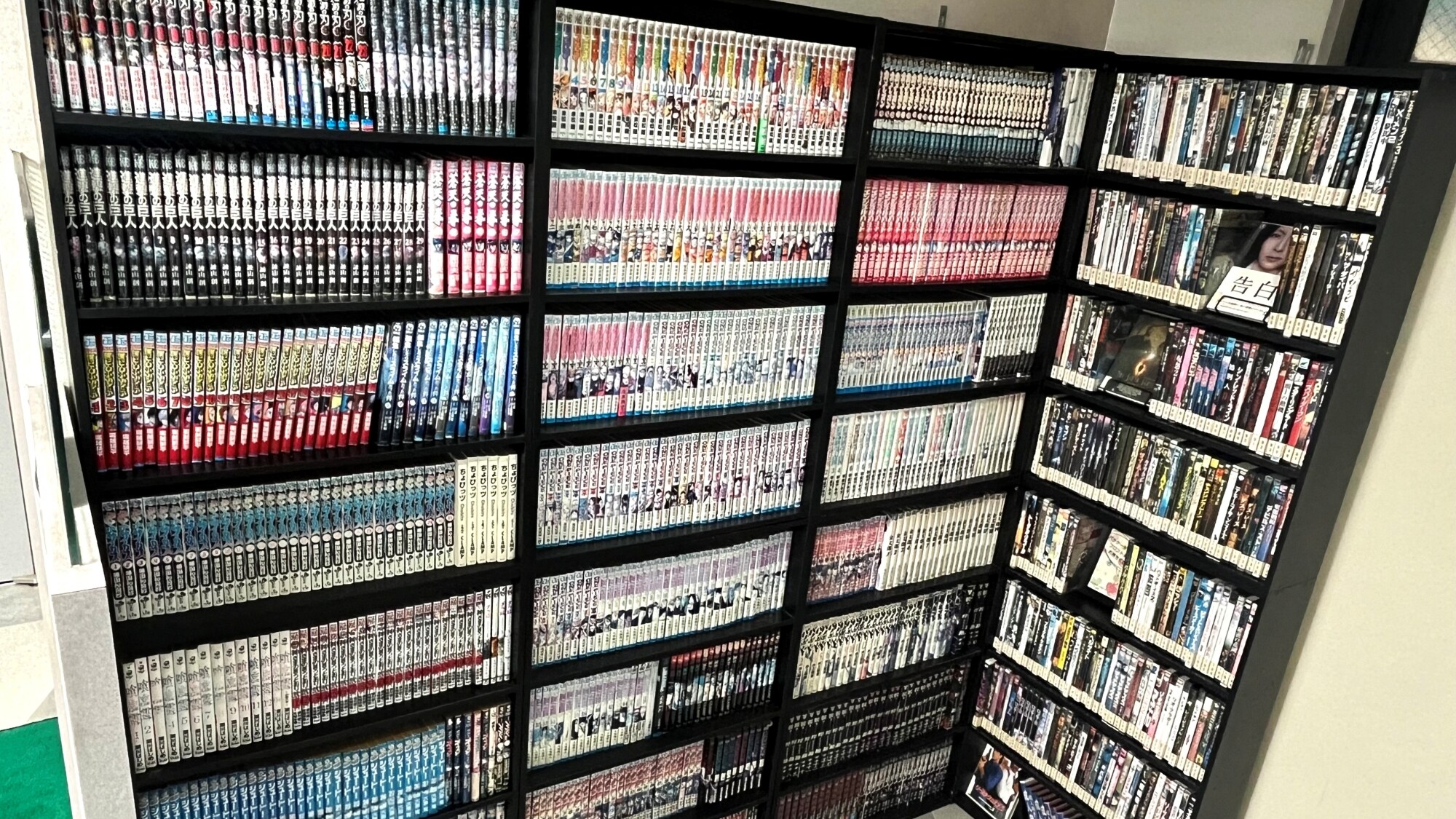 *【Góc Manga】Thỏa sức tìm kiếm cuốn sách yêu thích của bạn.