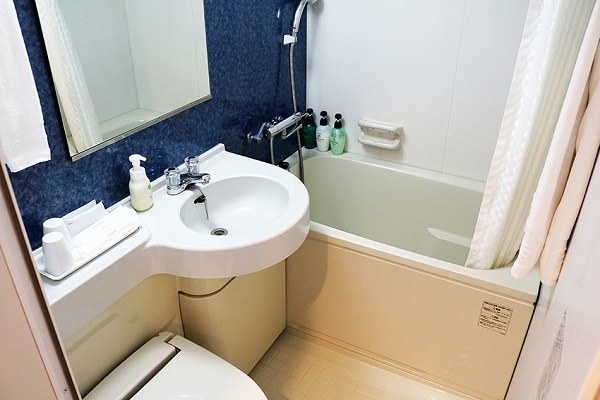 Double room bathroom