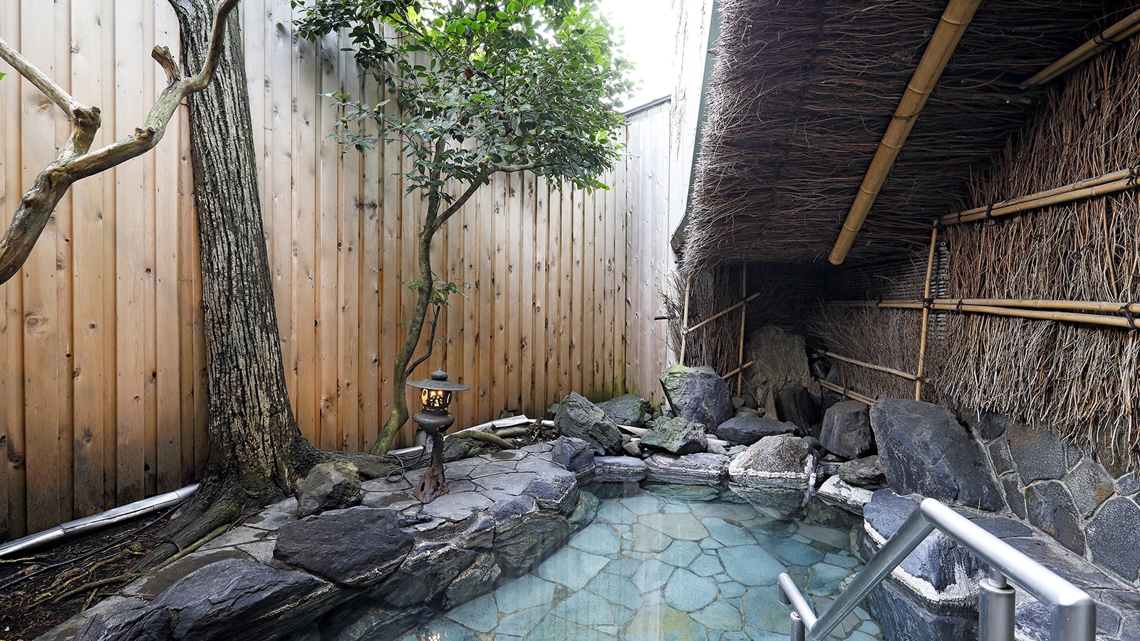 Open-air bath (female)