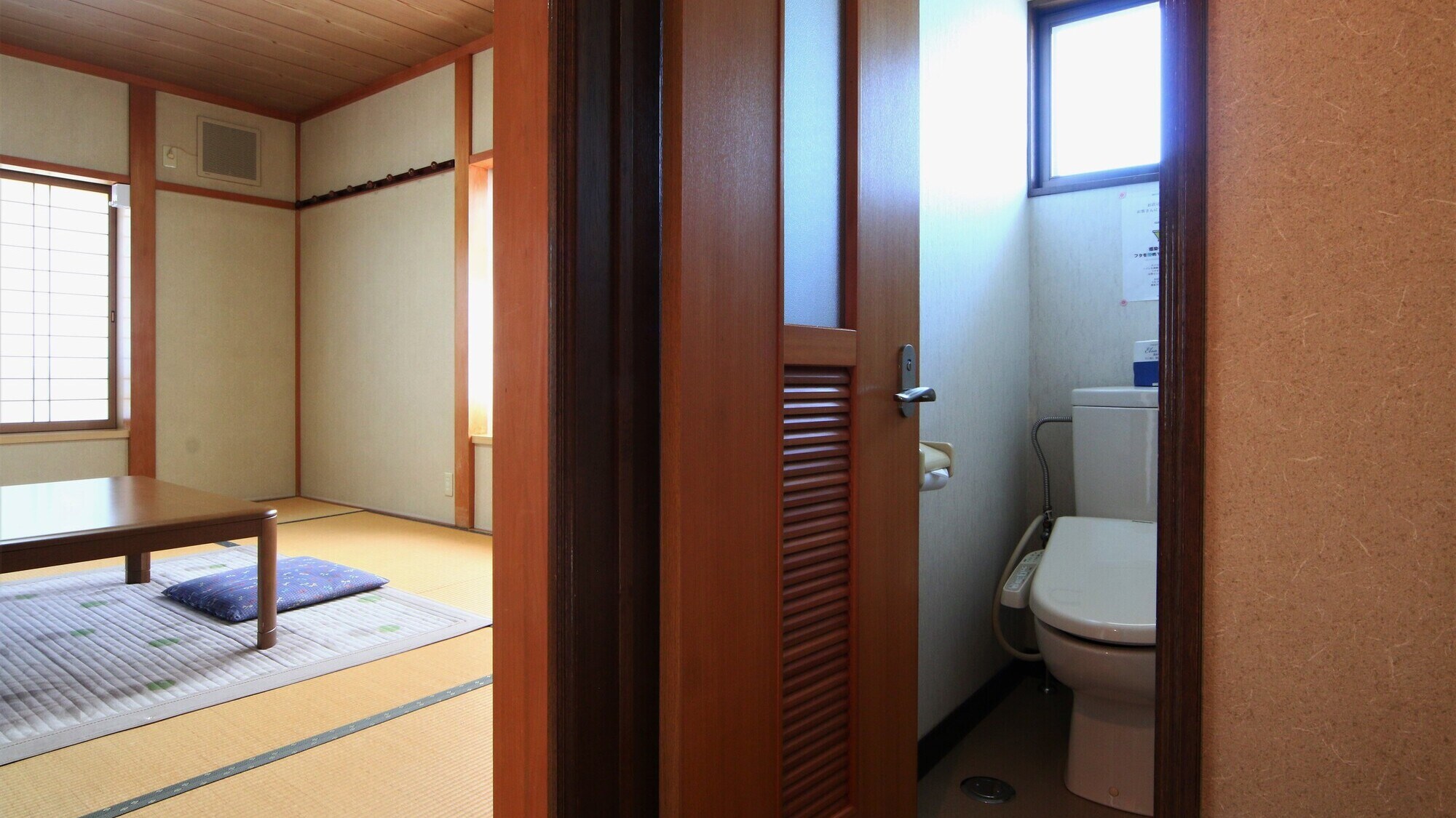 [Guest room] Japanese-style room with 10 tatami mats