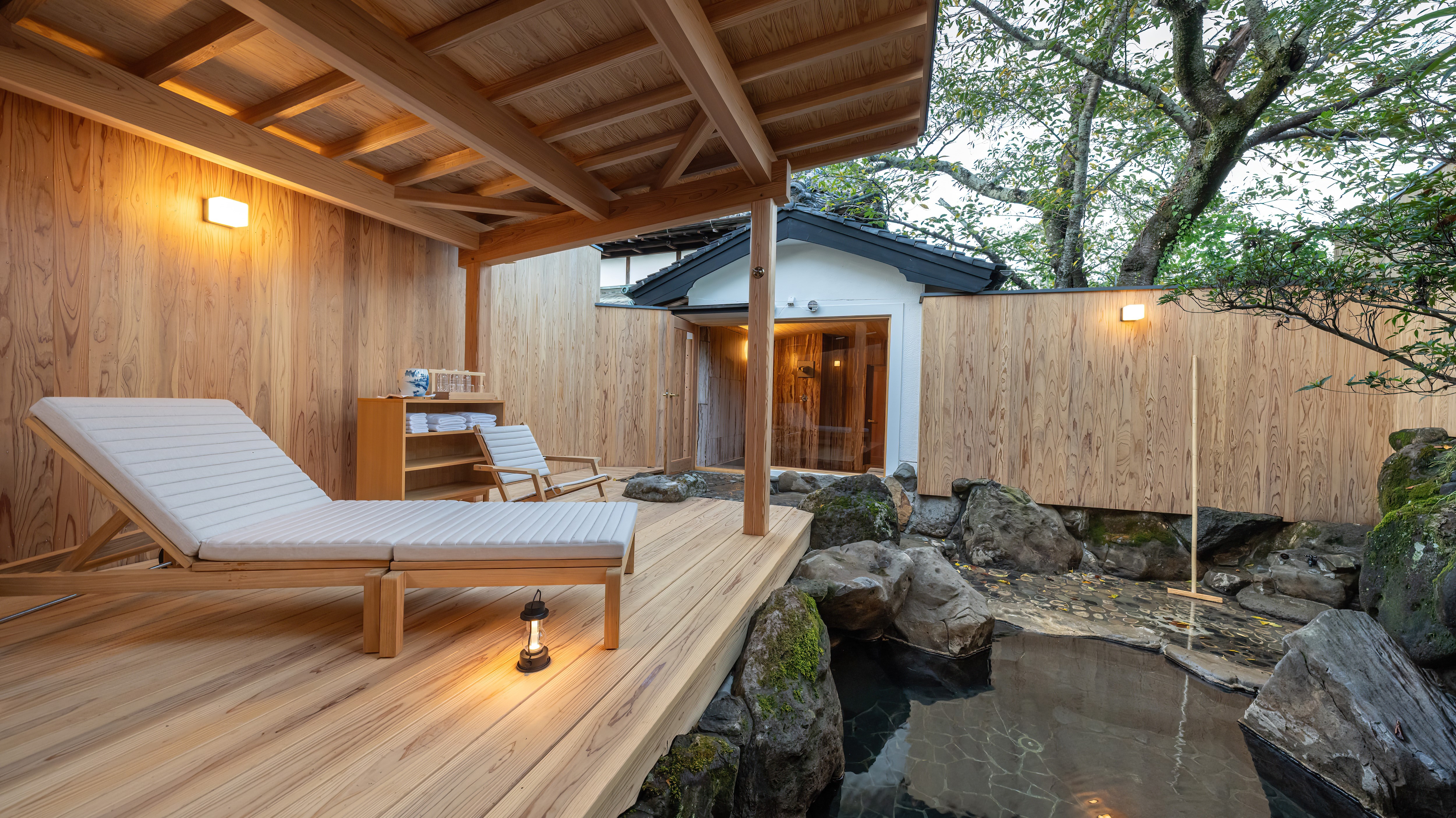 ห้อง VIP ของ Rensui Meiso “เซ็นชิน” อ่างอาบน้ำแบบเปิดโล่ง