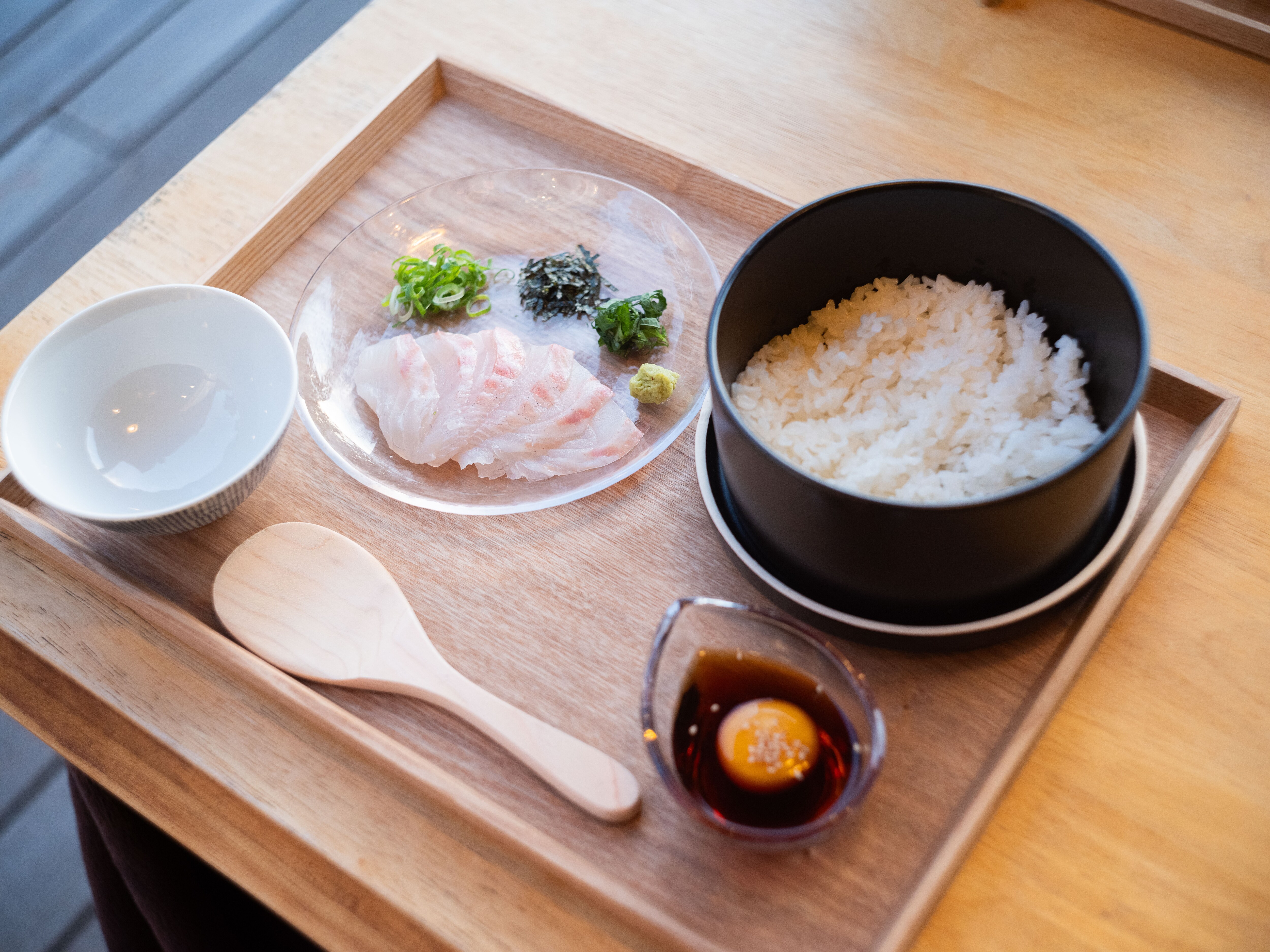 一晚/半膳方案 晚餐：早上剛捕獲的宇和島鯛魚飯