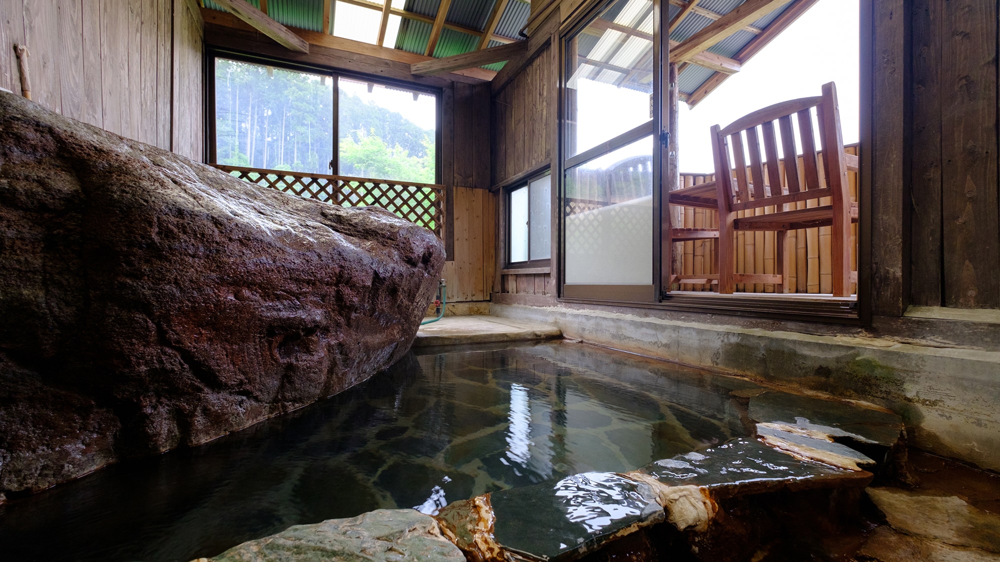 Private semi-open-air bath, rock bath