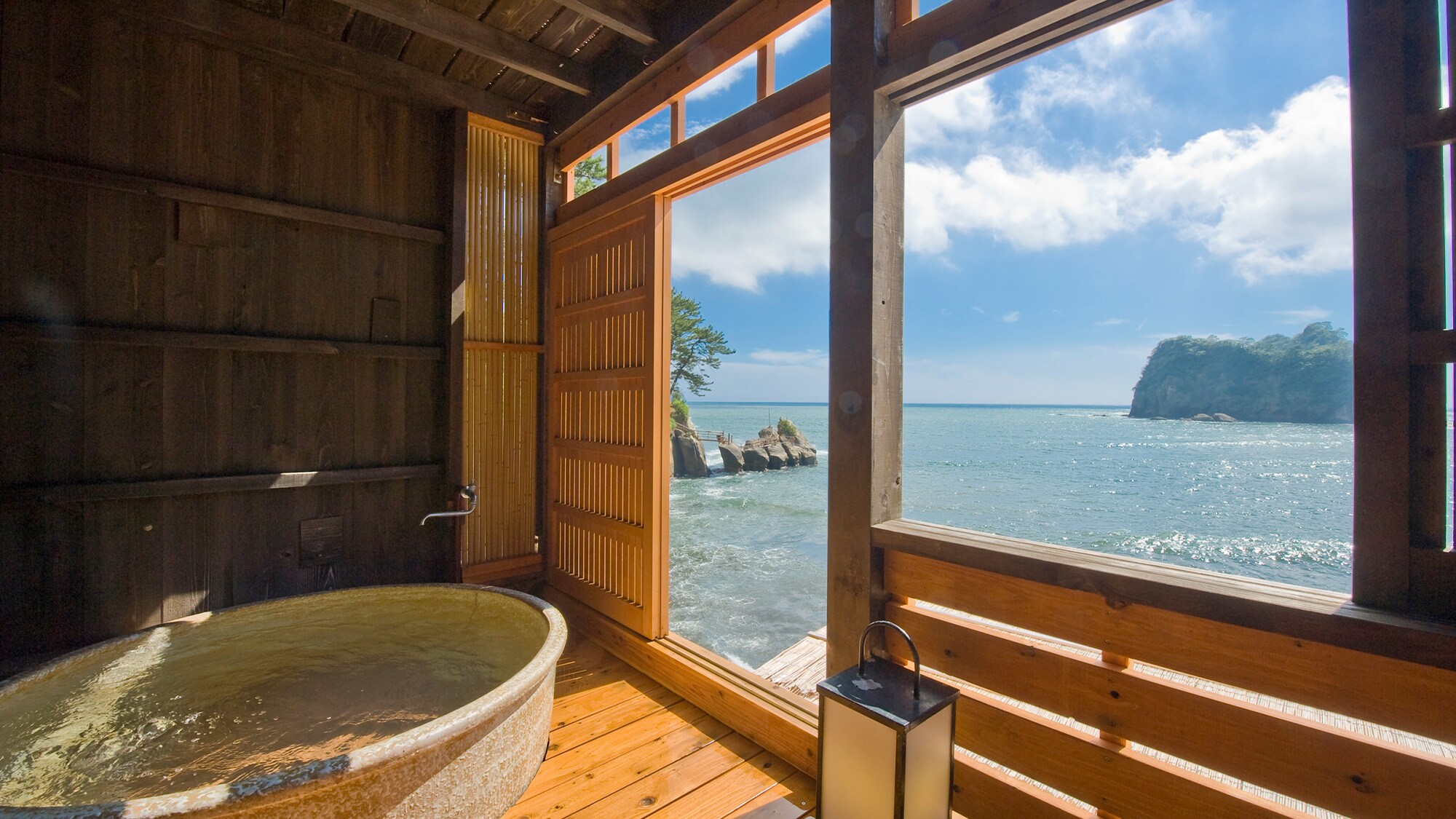 ■We want couples, families, couples, and guests to feel happy and satisfied. [Private bath "Enman"]