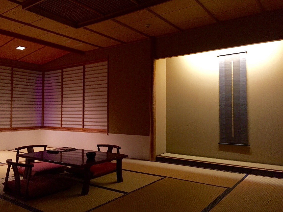 Large Japanese-style room (212)