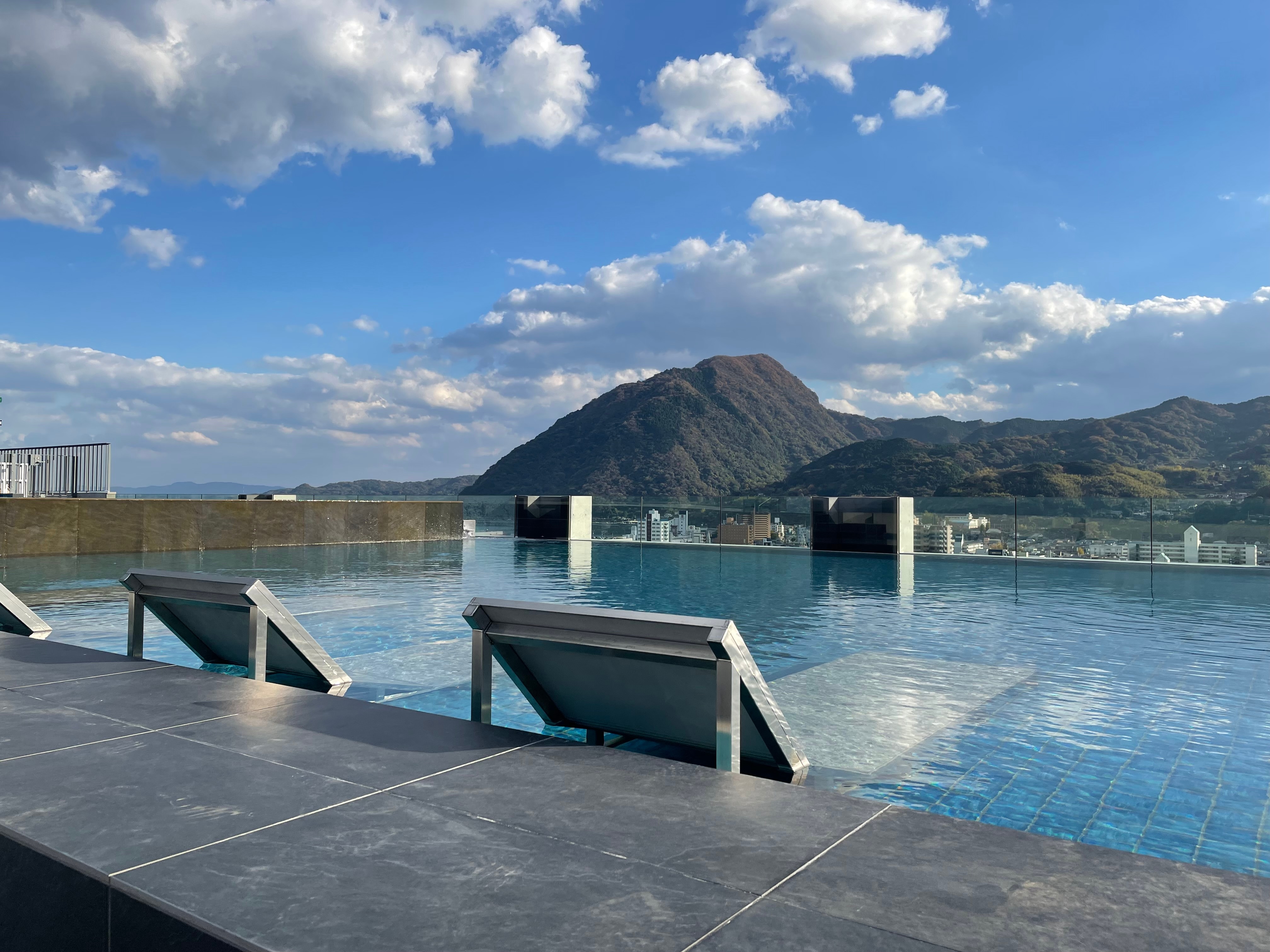 Infinity Pool -- adjacent facility "Amanek Beppu Yurari" --