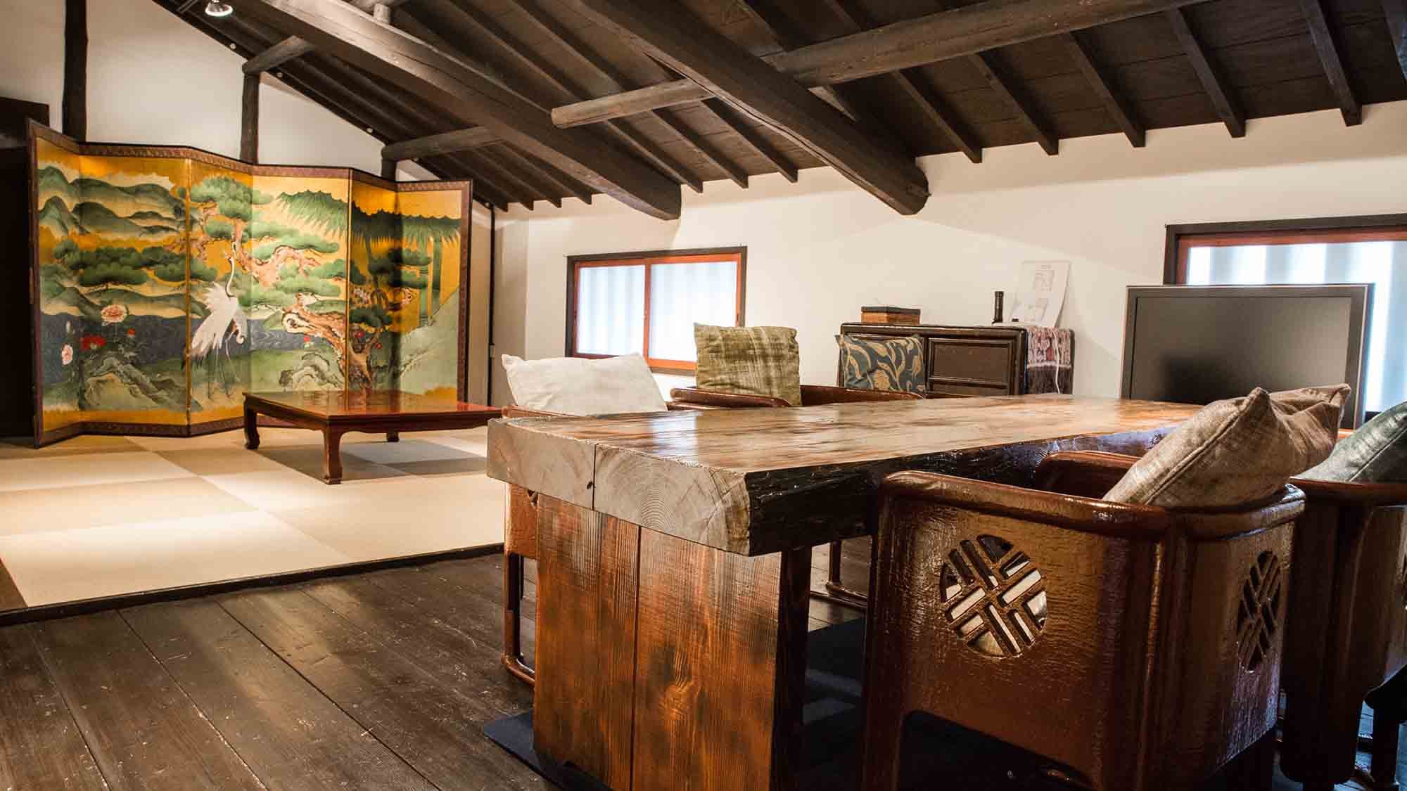 ・ It is a Japanese and Western room that can be used as a living room.