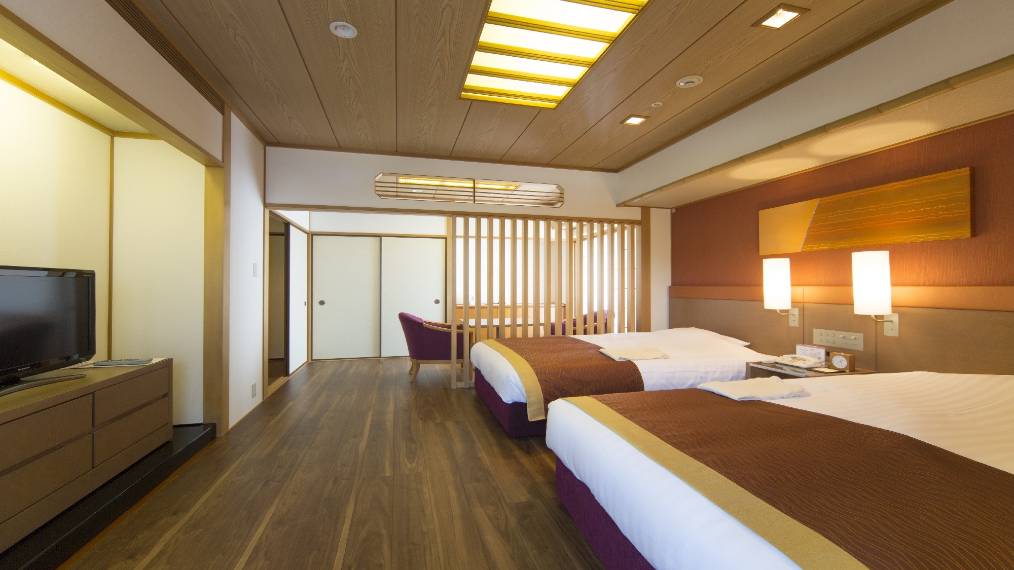 Kamar Jepang dan Barat B
