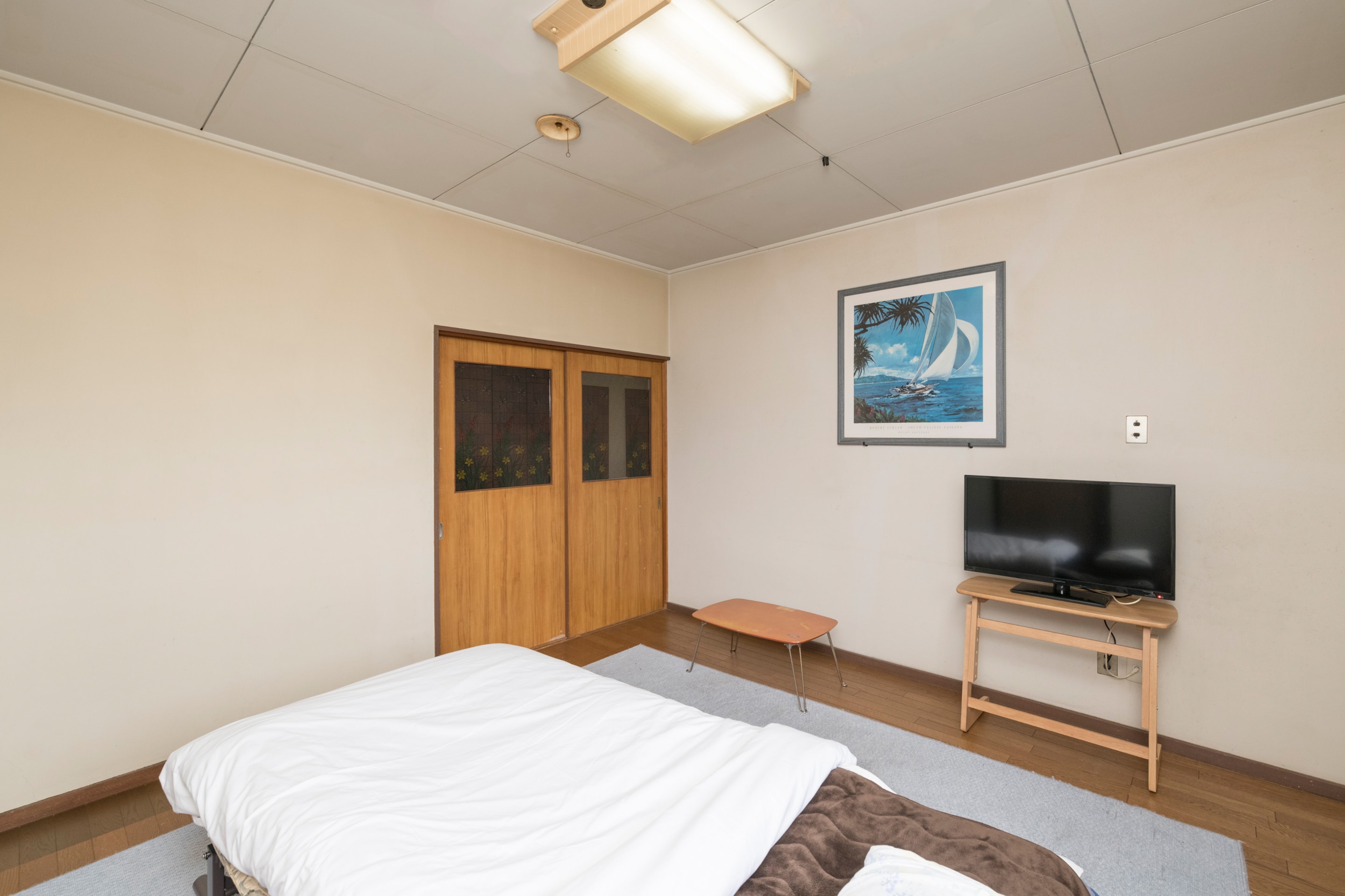 [Smoking] Single room (no bath or toilet)