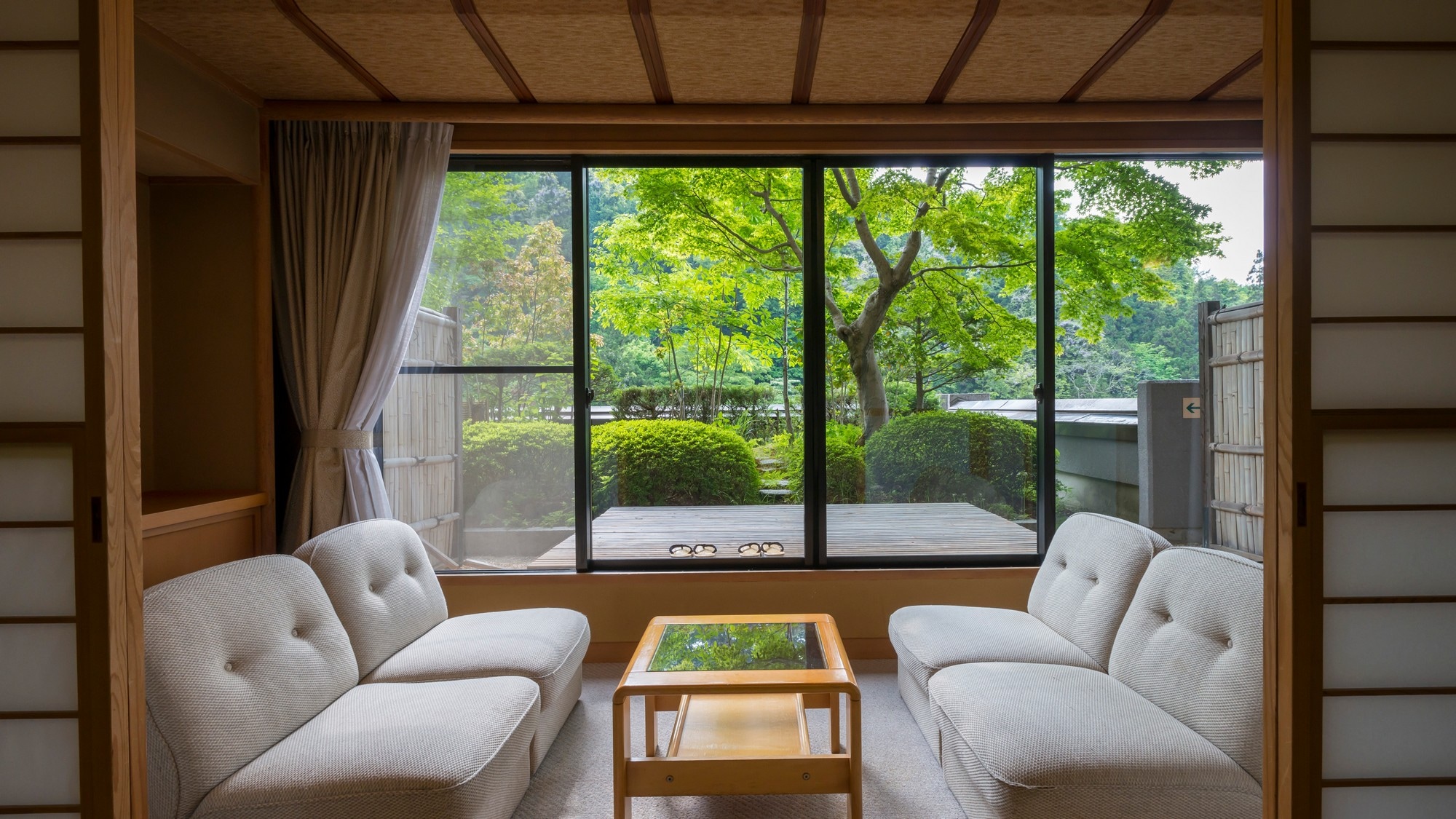 Guest room with garden. You can enjoy the beautiful scenery of the four seasons