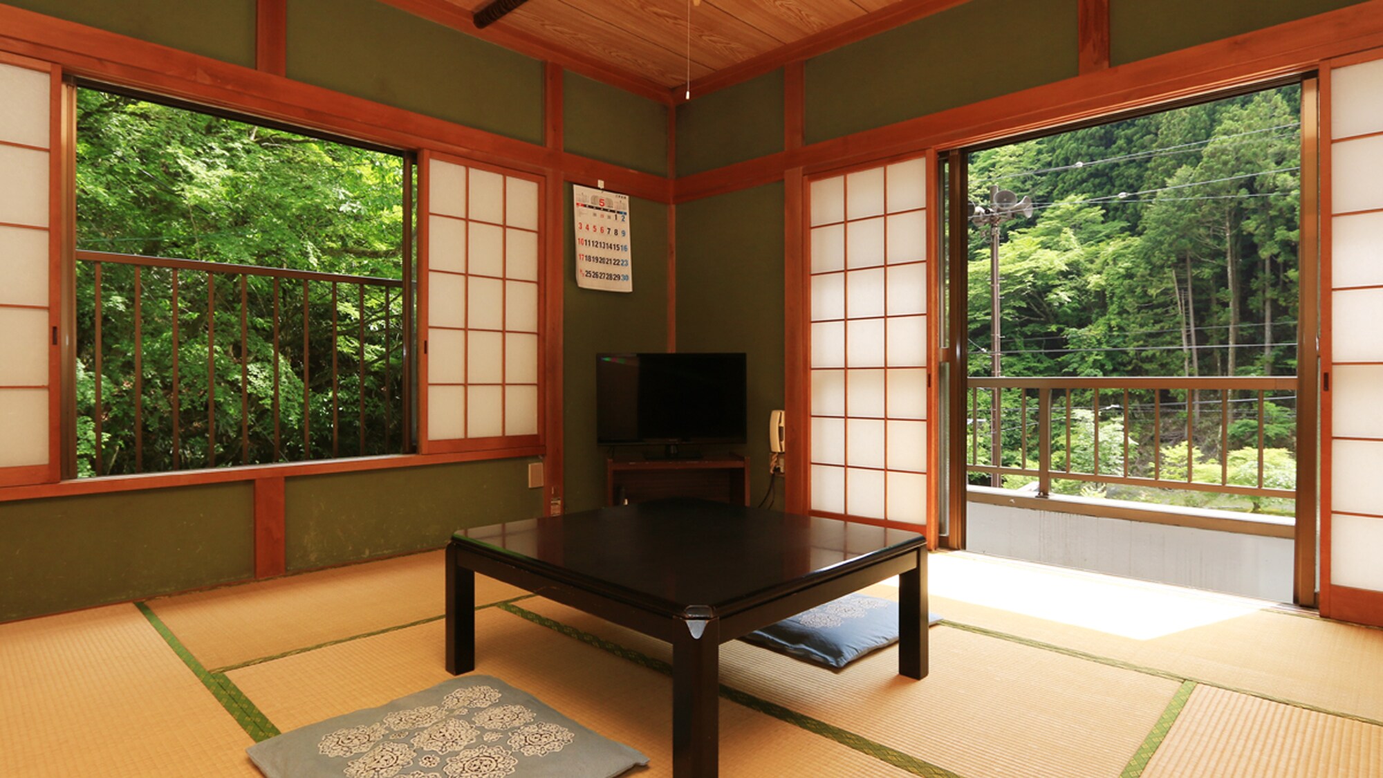 6 tatami room