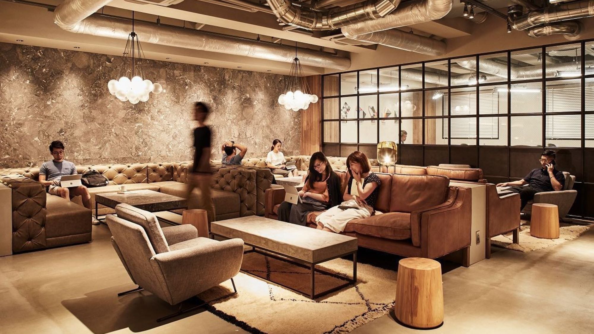 ■ Lounge