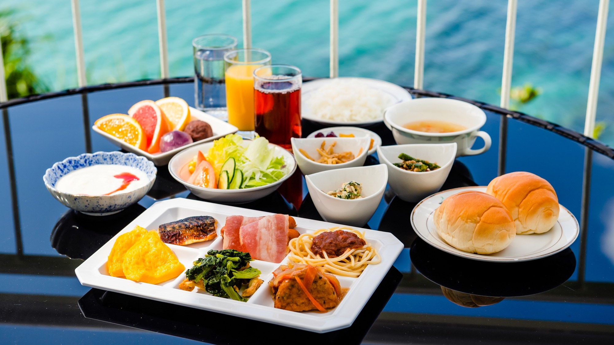 ตัวอย่างบุฟเฟ่ต์อาหารเช้าอาคารตะวันออก