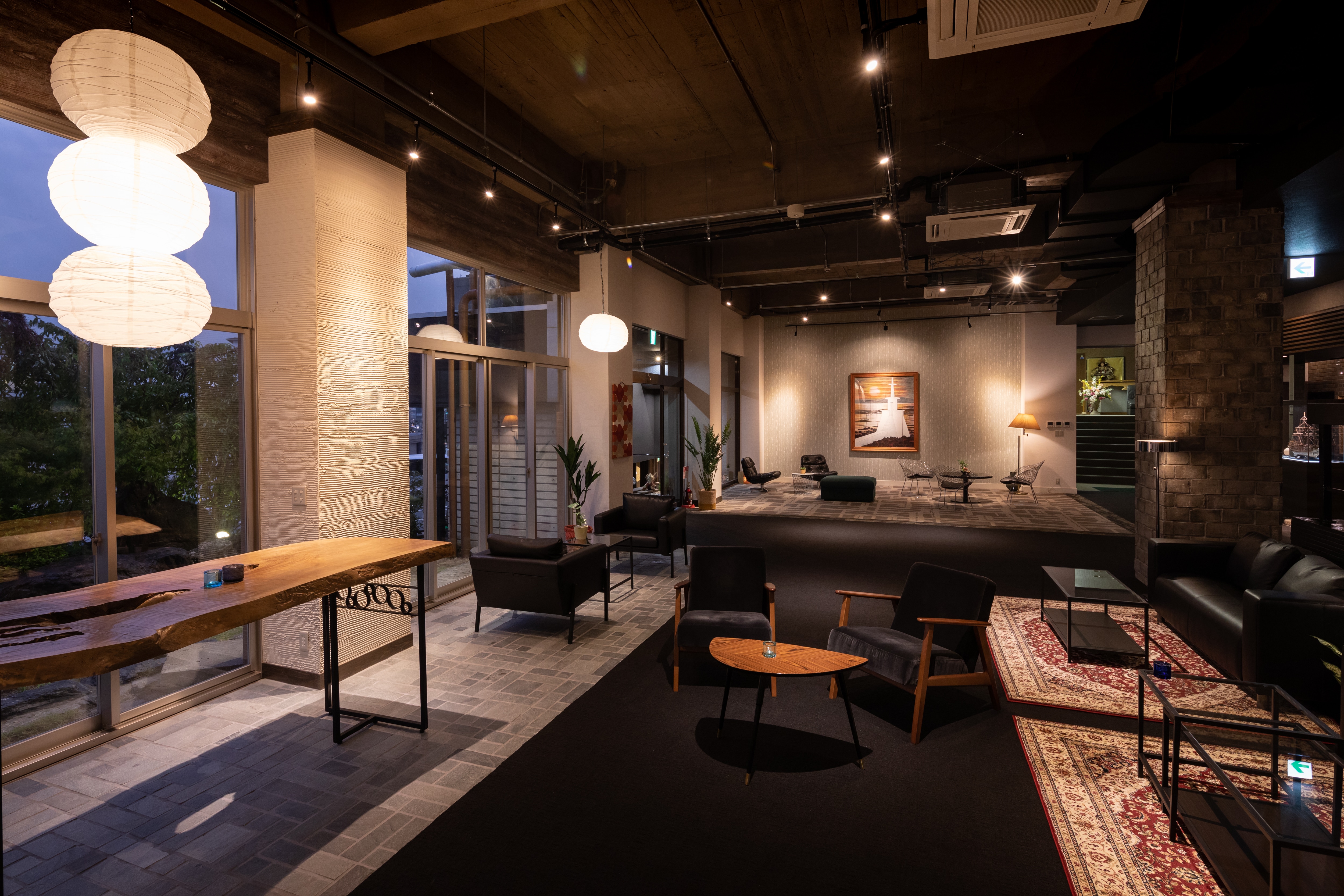 You can also spend an elegant time in our comfortable and cozy lobby!
