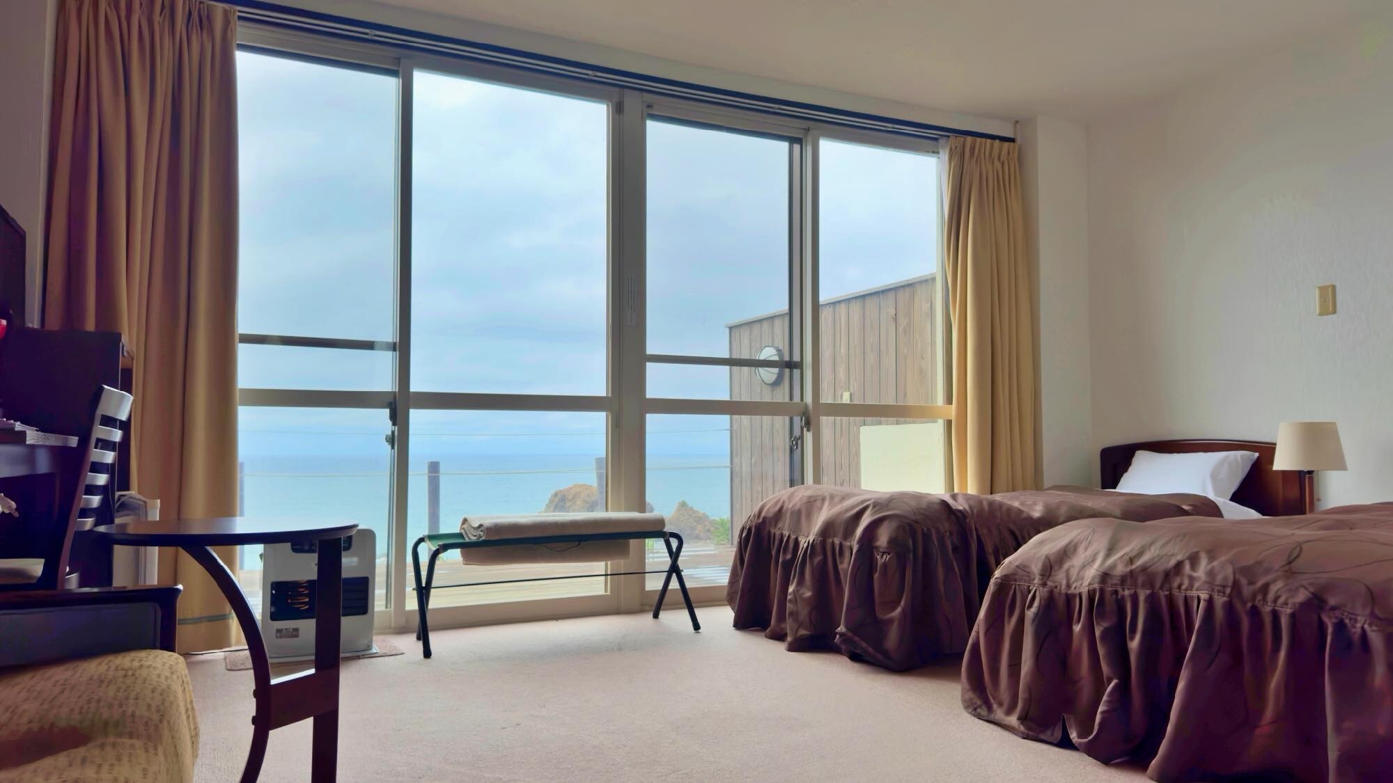 [Ogi/Uranishi] Twin room + Sun deck with a spectacular view (with bathroom and toilet)