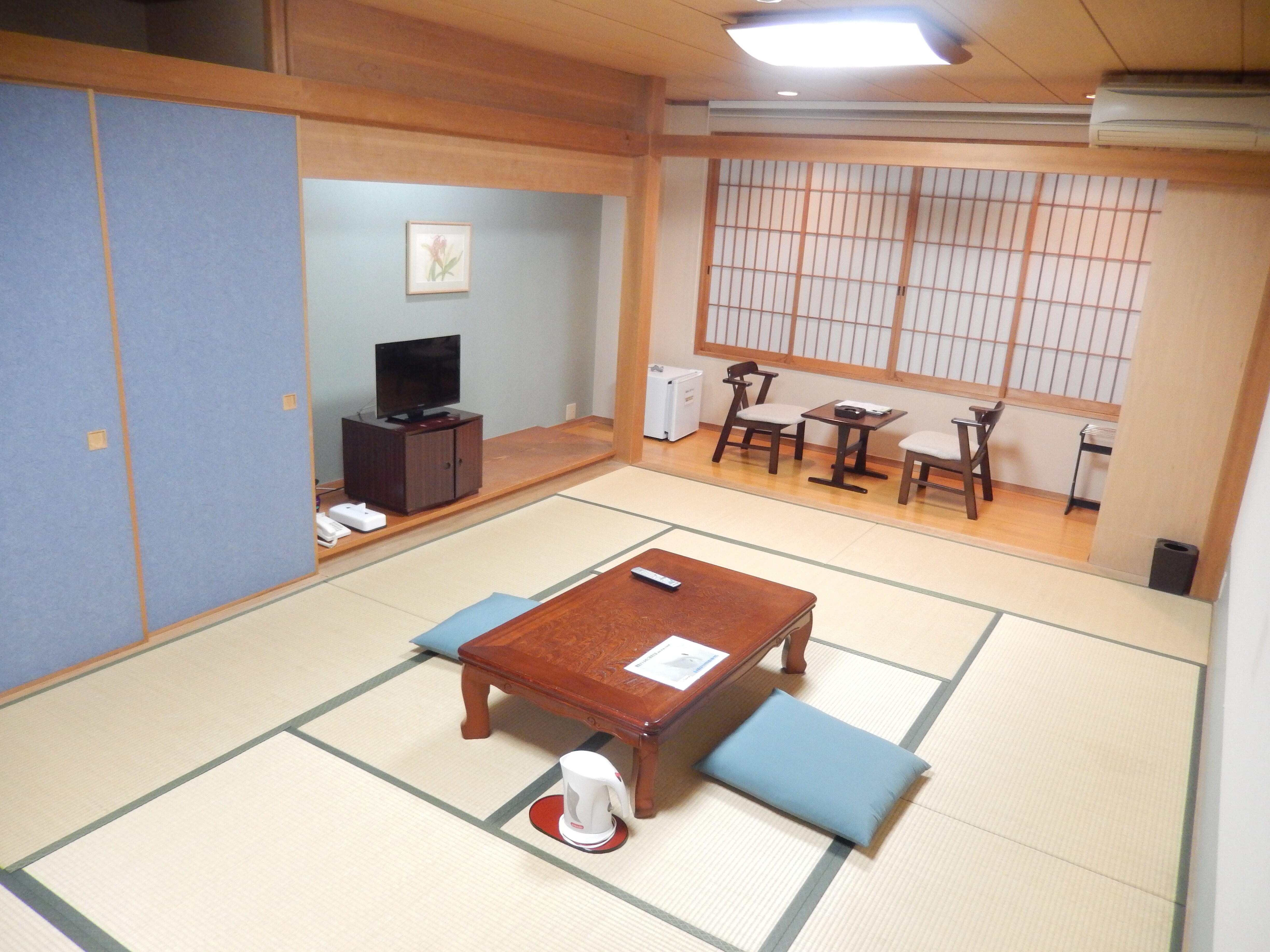 Japanese-style room with 12 tatami mat toilet