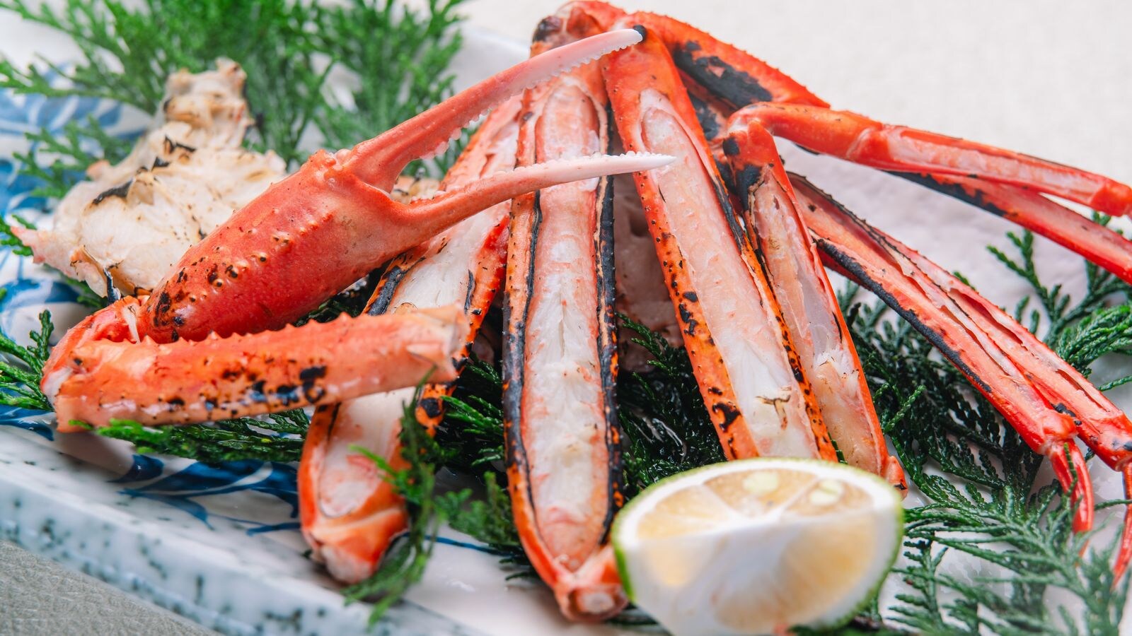 Grilled Sakaiminato red snow crab