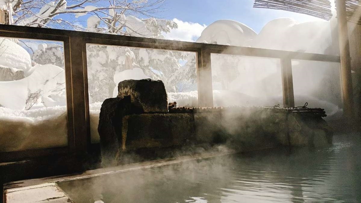 Winter open-air bath