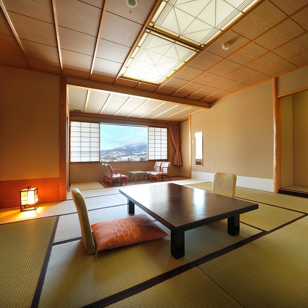 Kitamaru Japanese-style room is a room with a relaxed Japanese atmosphere.