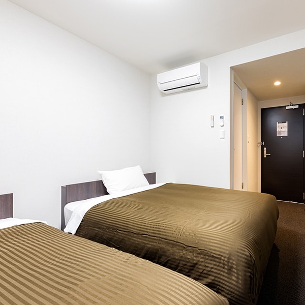 Kamar Twin [2 tempat tidur lebar 100cm]