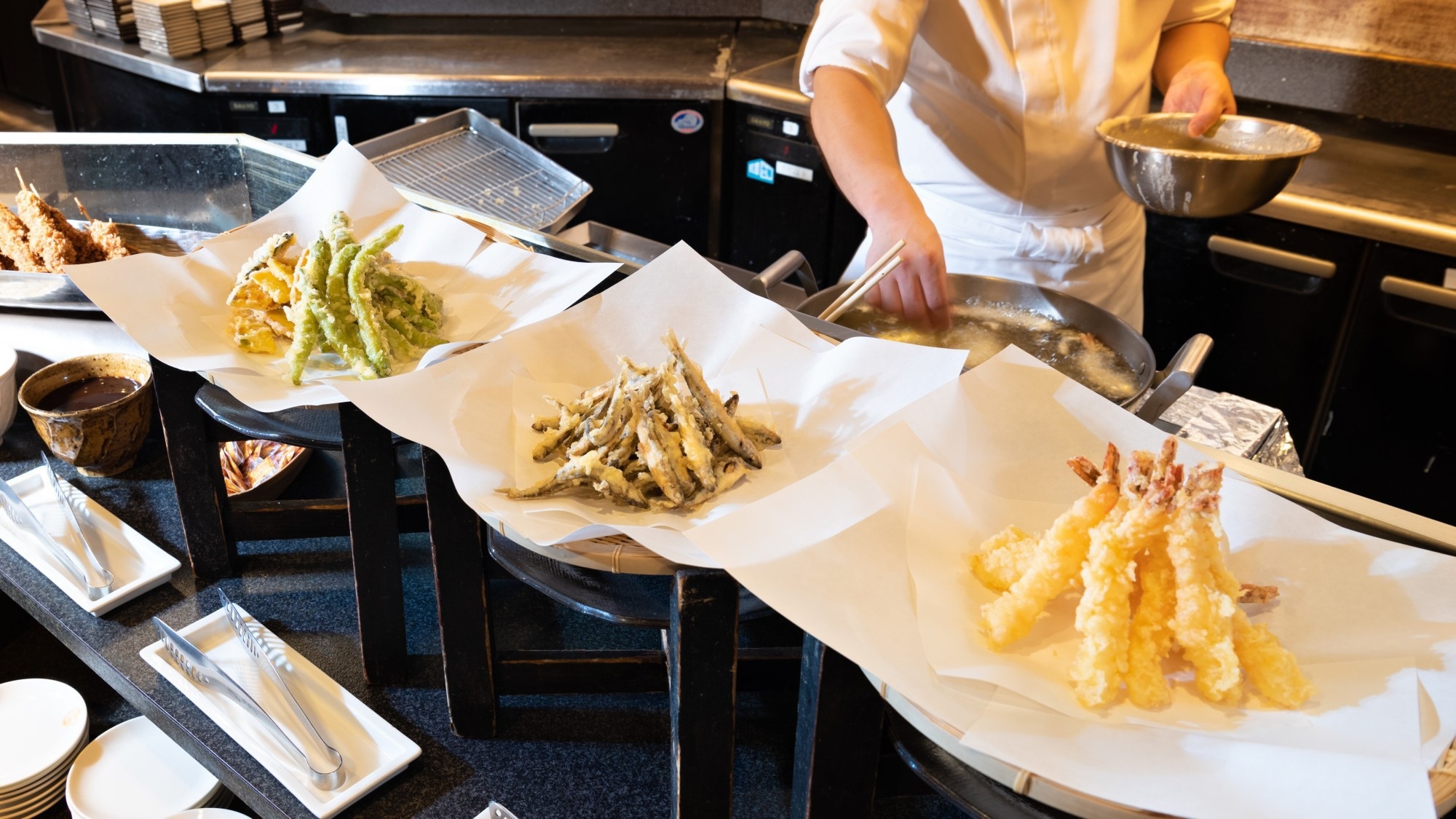 ■Dinner buffet/Enjoy freshly fried and crispy tempura (image)