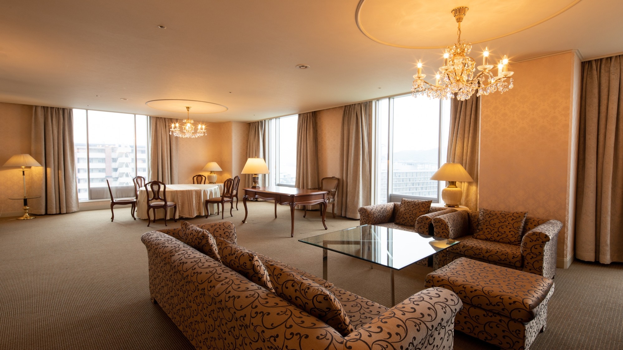 Royal Suite (112 sqm / bed width: 120 cm) Living