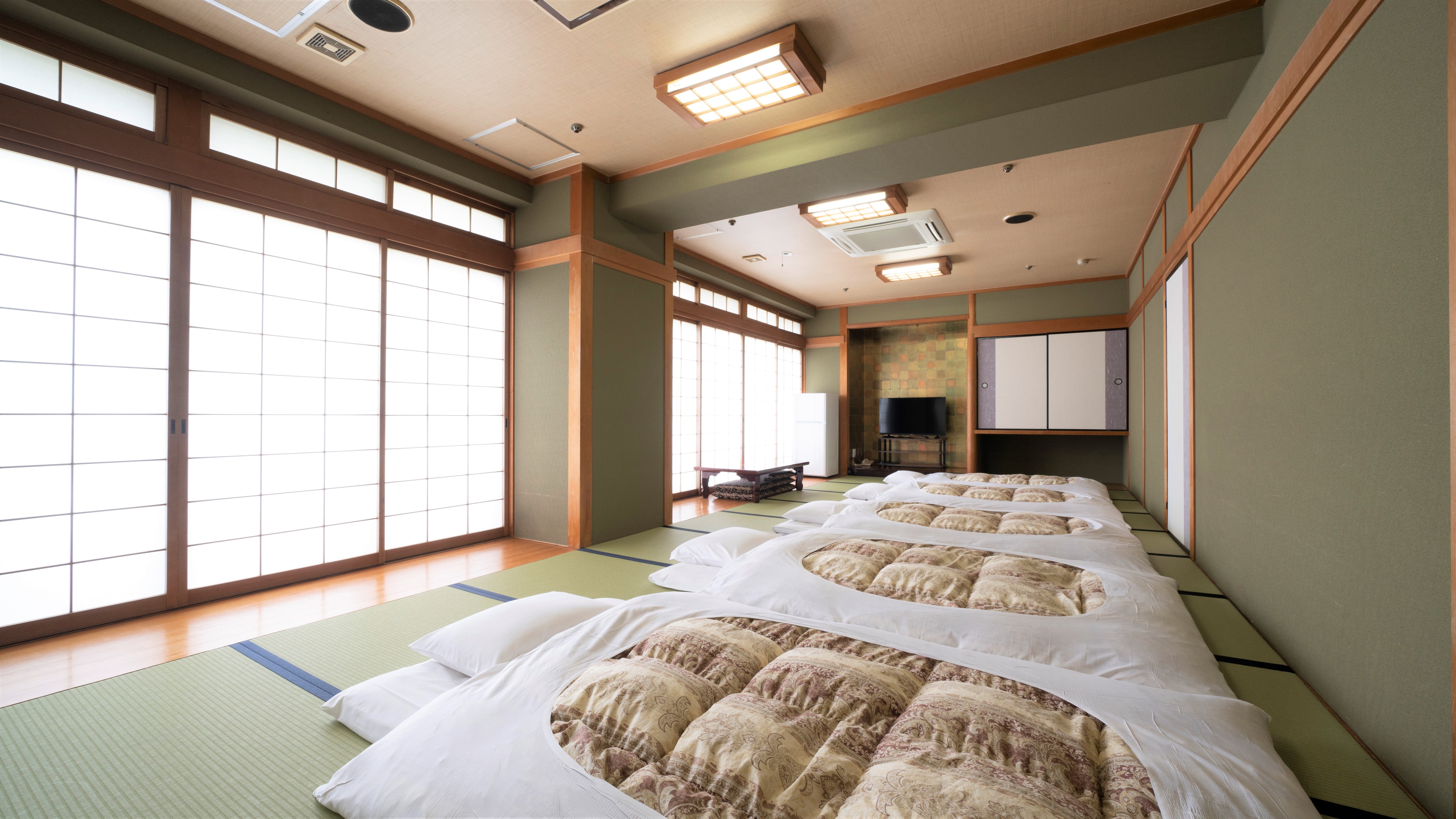 ห้องพักแบบญี่ปุ่น (20 เสื่อทาทามิ)①