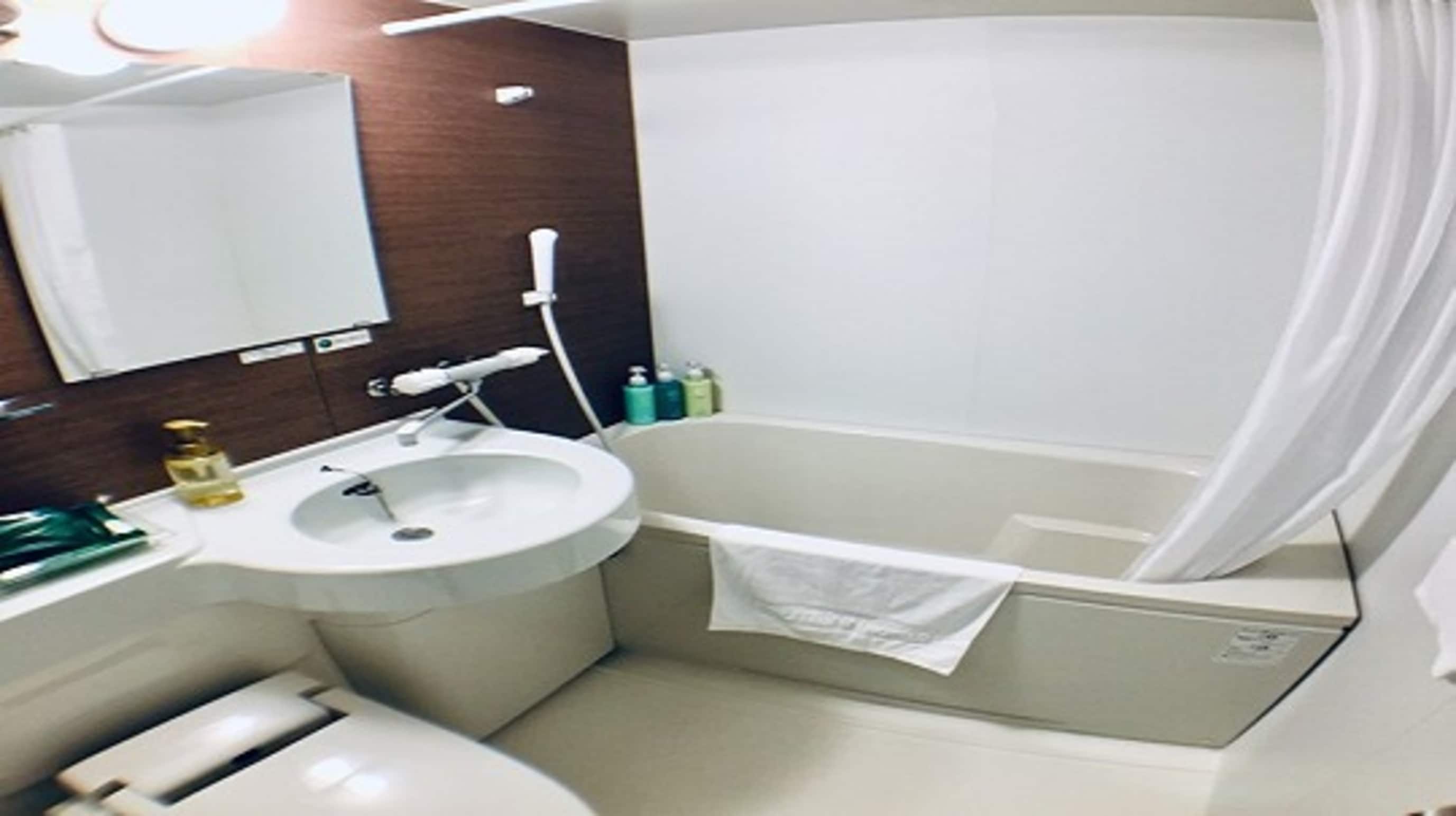 Unit bath