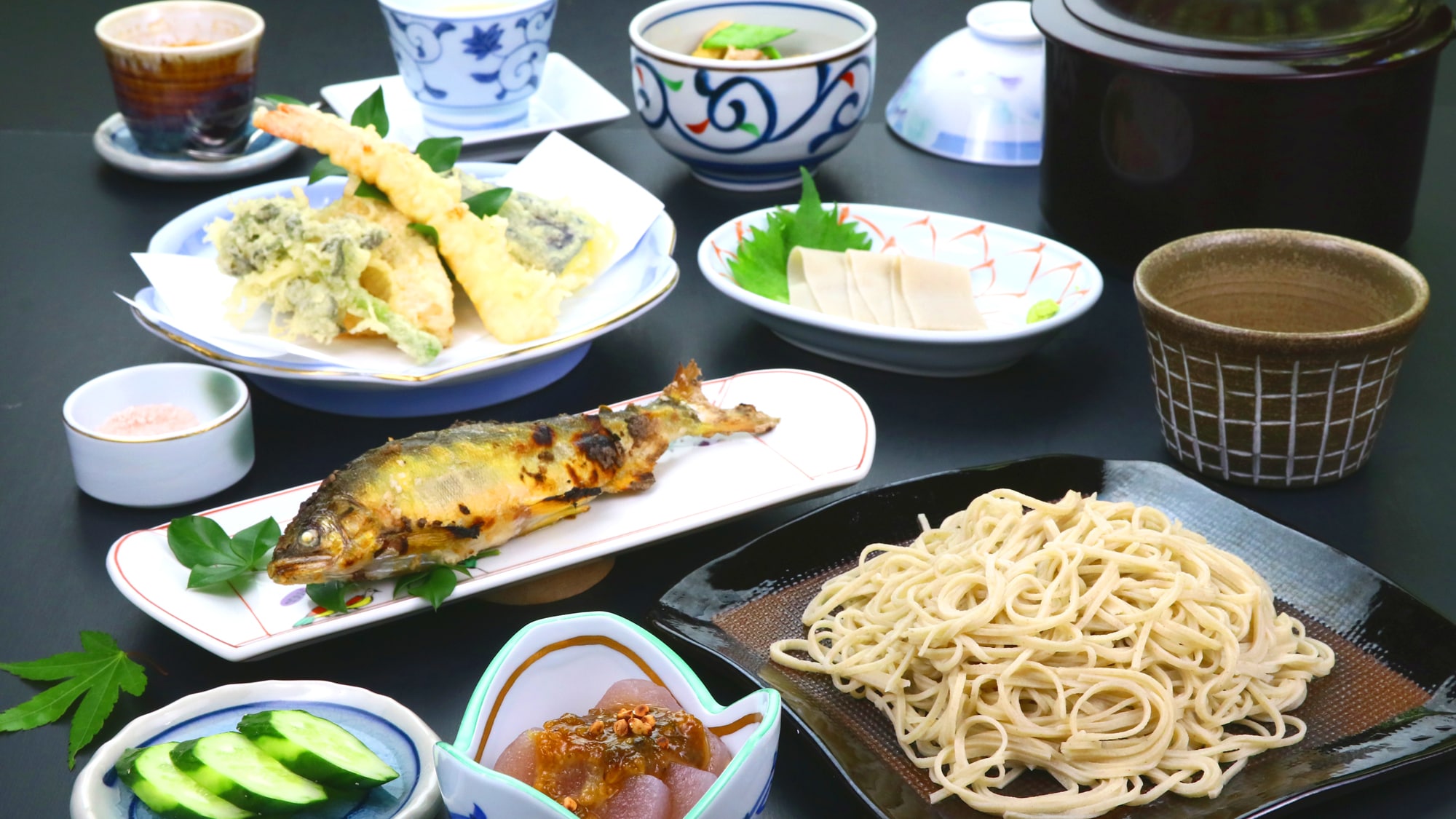 -Hidangan Standar-*Menu dapat berubah tergantung bahan dan musim.