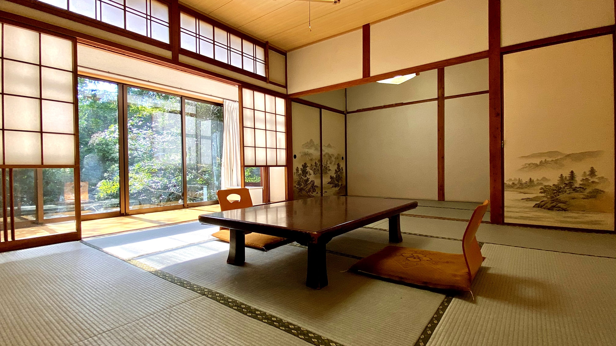 11張榻榻米日式房間【松之間】本飯店最具歷史意義的房間