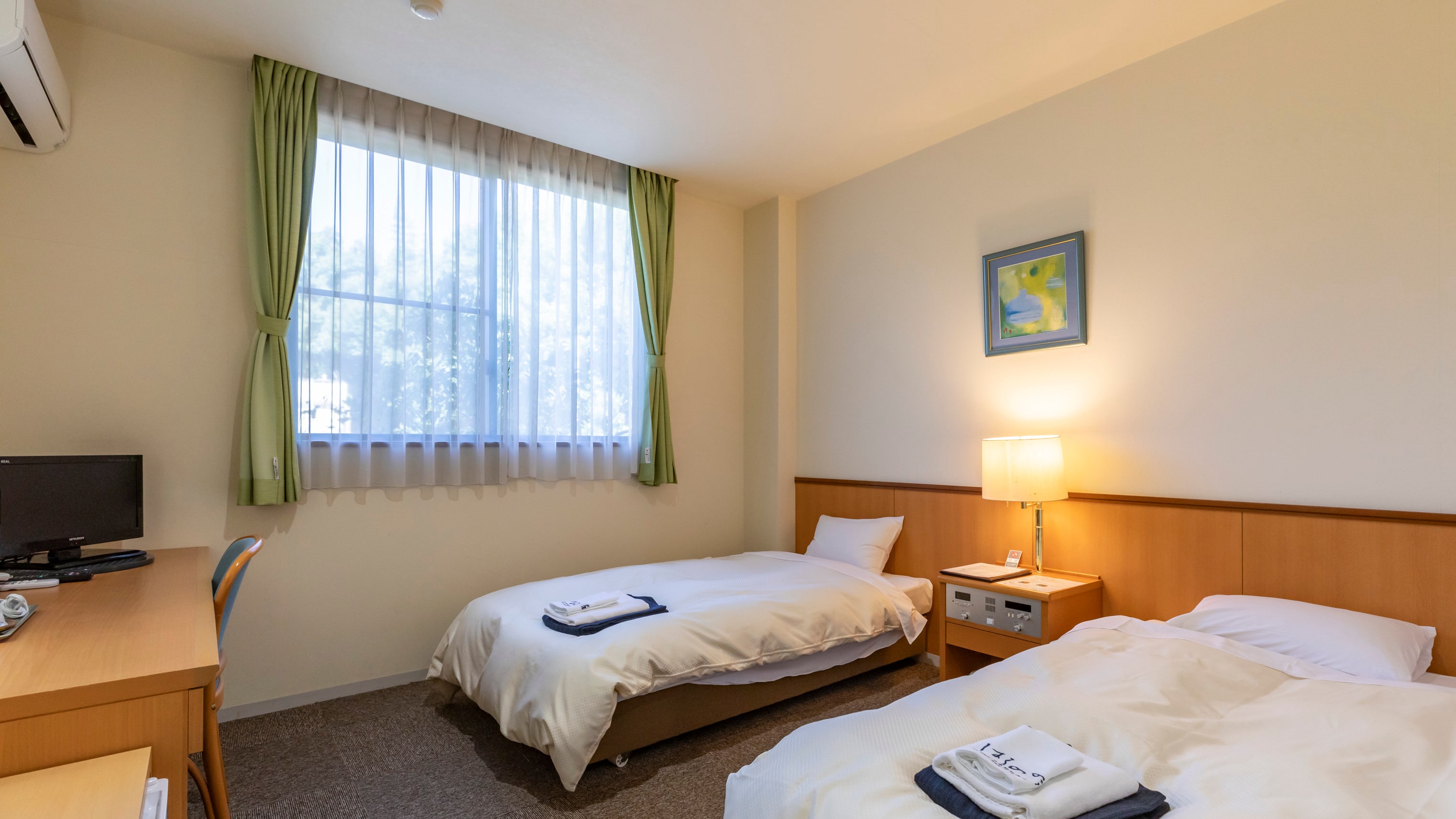 [Main building] Western-style twin room (with unit bath)