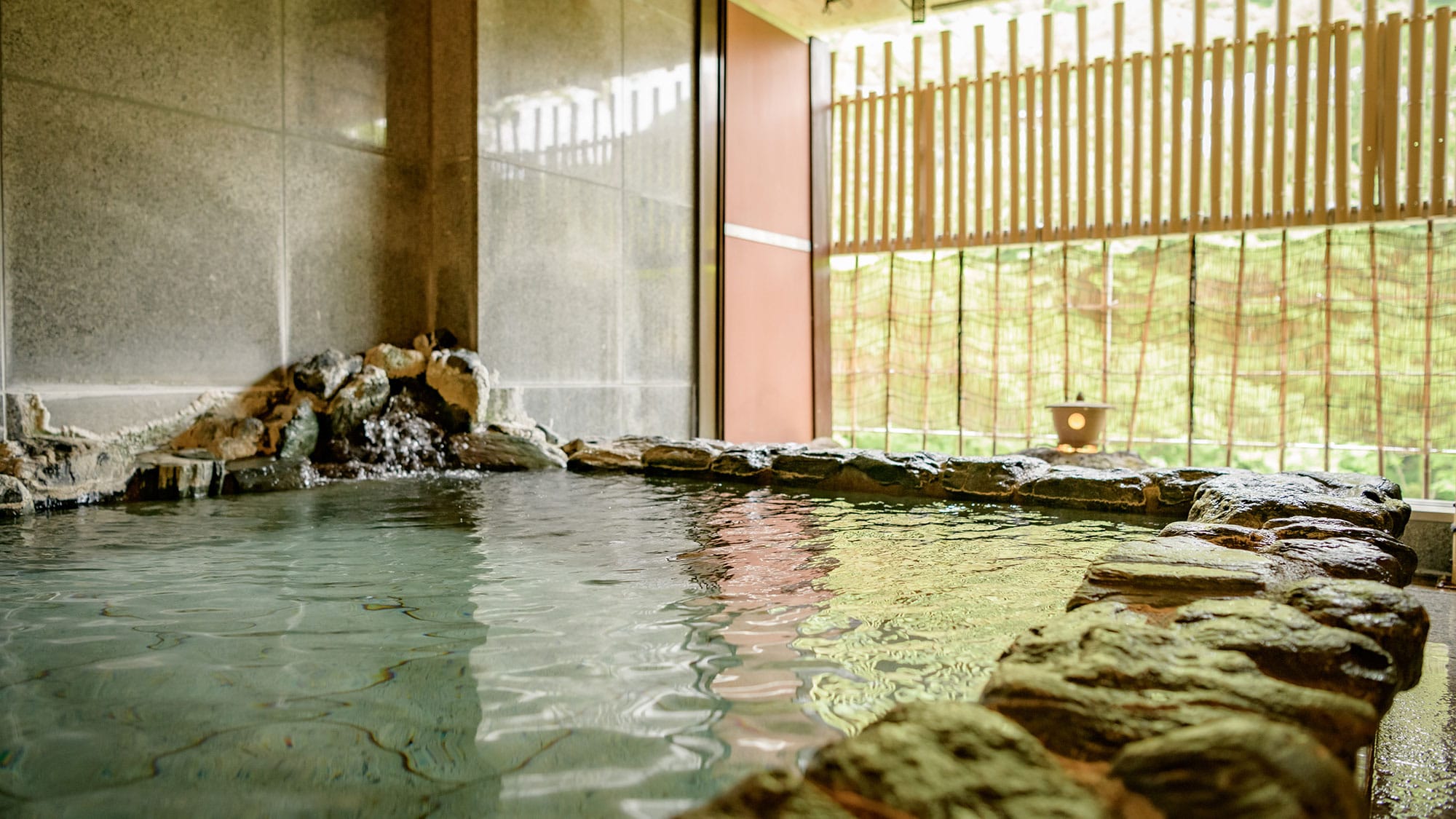 Marmot bath (men and women alternate)