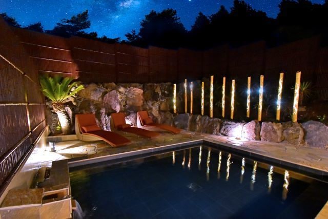 Glamping exclusive hot spring open-air bath