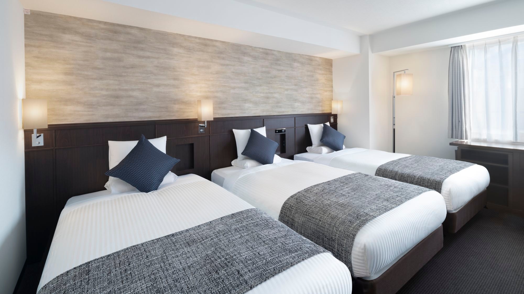 Superior Triple (image)