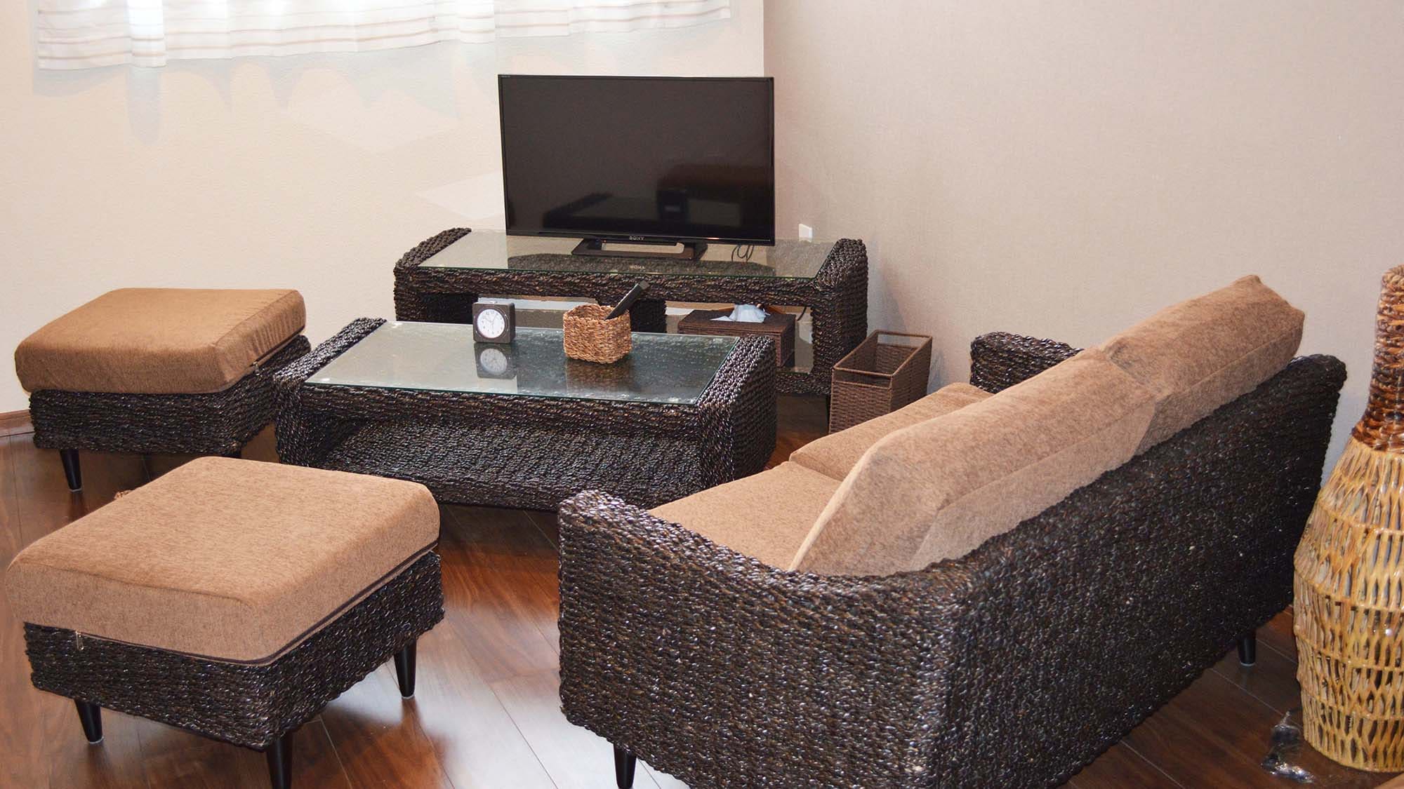 ・Example of a living room: Enjoy your time with your family and friends.