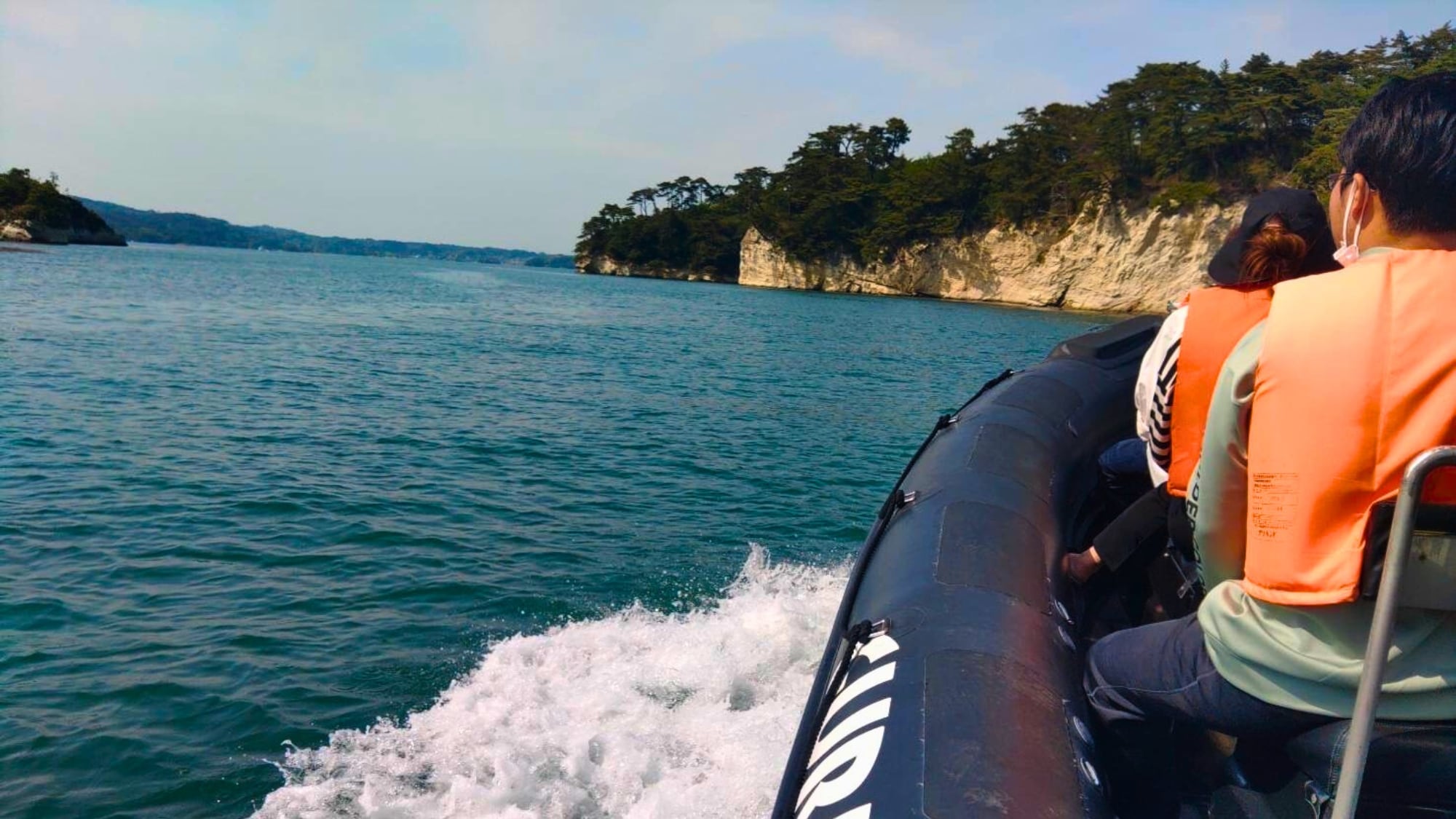 "Matsushima Live Tour" is recommended for trips to Matsushima with children, students, and friends.