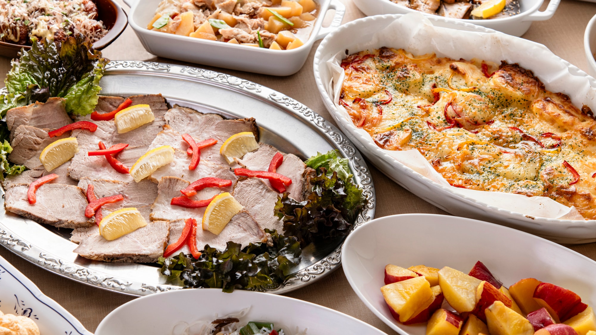 *Pipe no Kemuri's specialty buffet (dinner) / meat, fish, salad bar, etc. [Buffet with about 30 types of food]