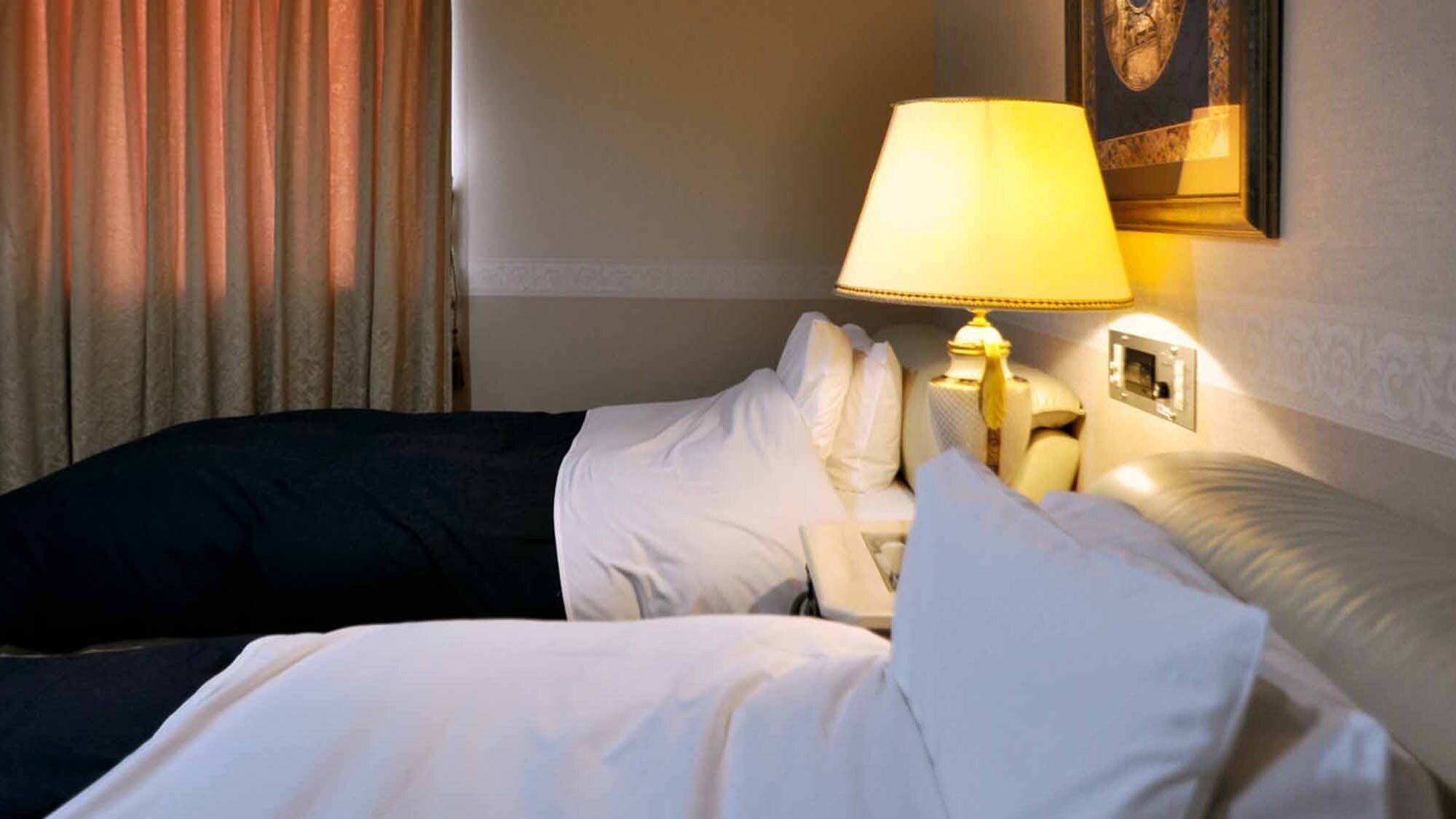 [Deluxe Room] Sleep soundly until the morning. Enjoy an extraordinary, luxurious sleep.