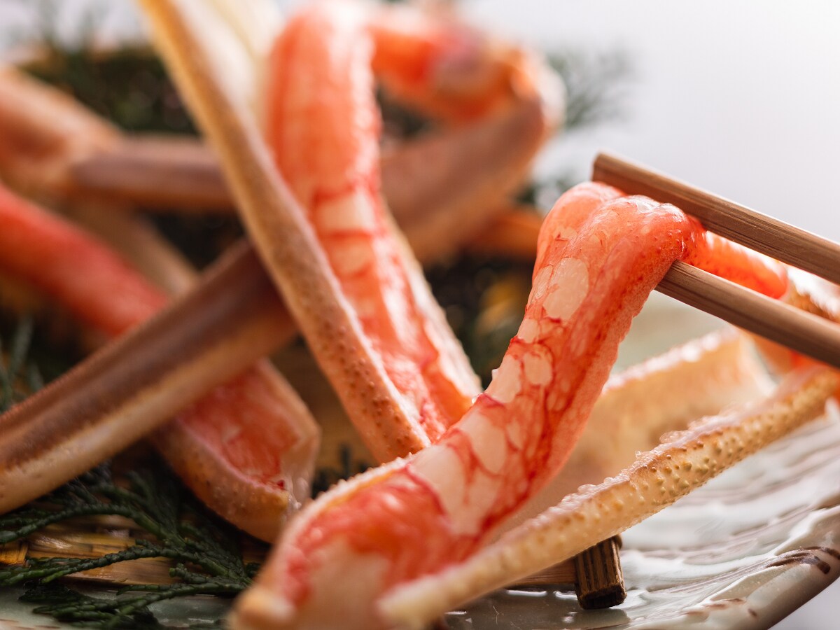 An example of crab sashimi with a rich, sweet flavor