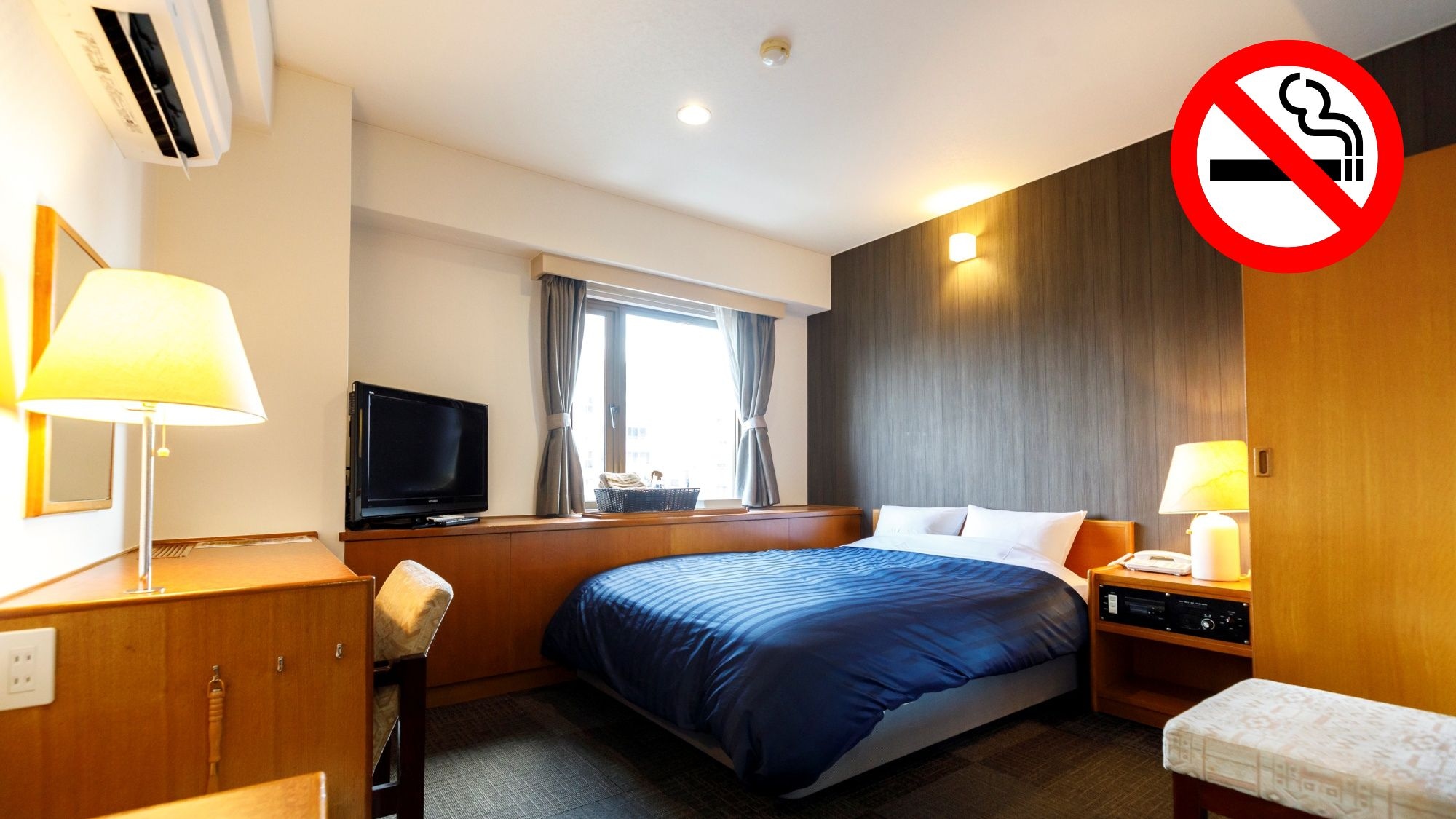 Double room with air conditioning (individual or central)