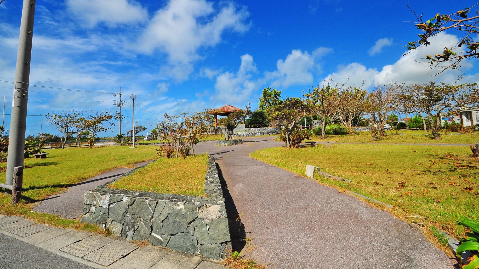 [Around] Adjacent park (entrance side) within 1 minute walk