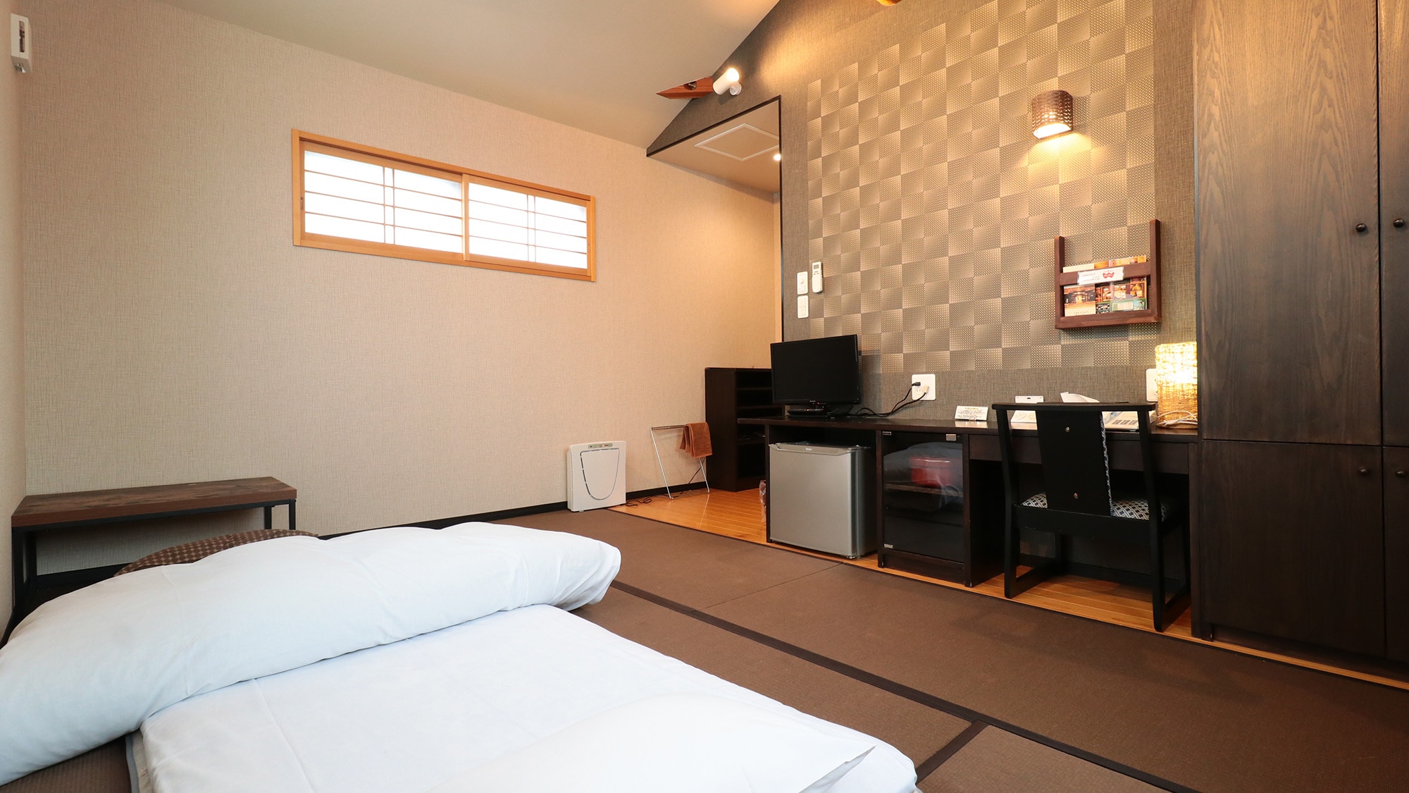 [Guest Rooms] [Annex] Kaze, Hayashi, Hana, Yama (bathroom and toilet non-smoking) 2nd floor