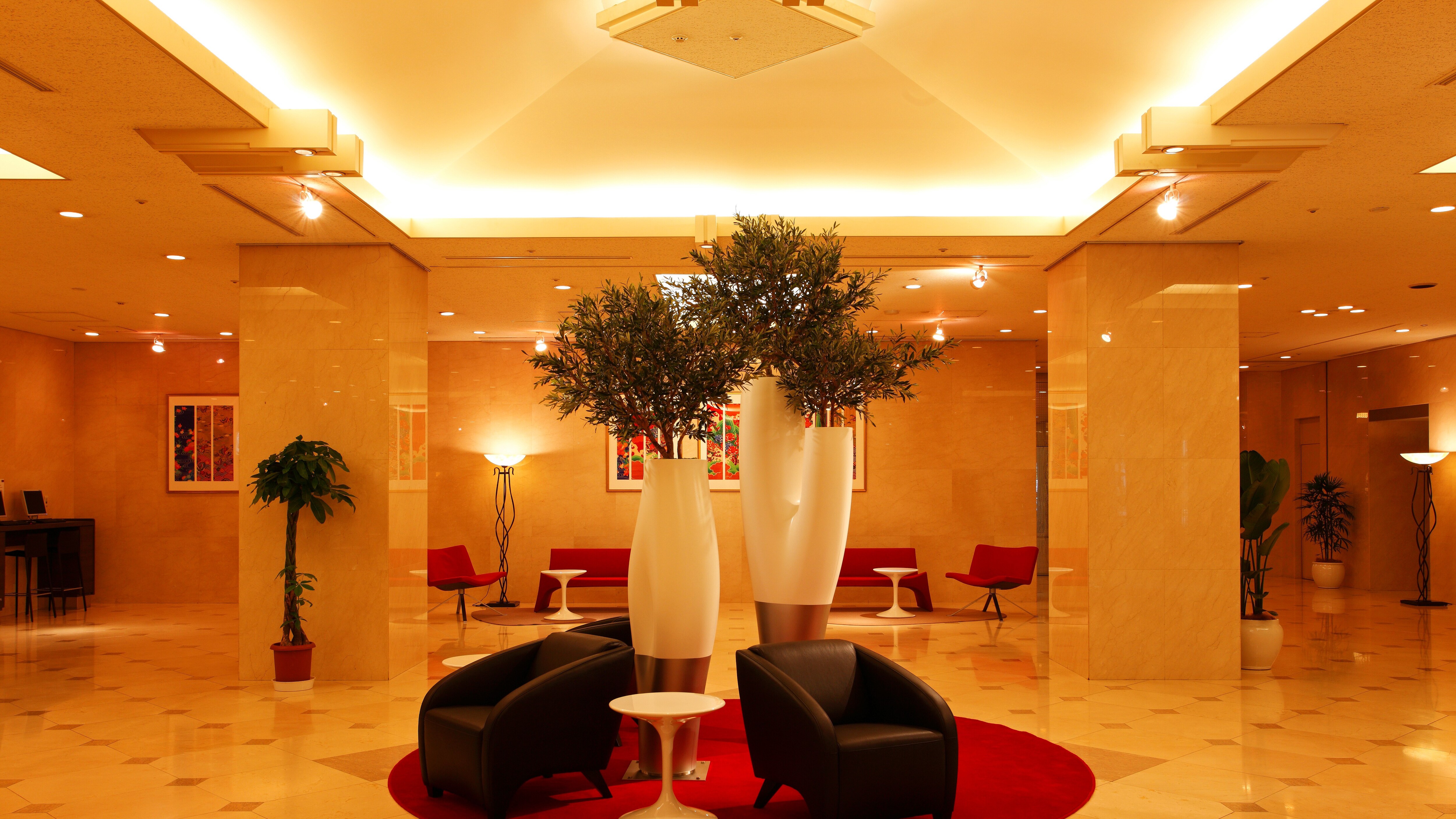 1st floor lobby