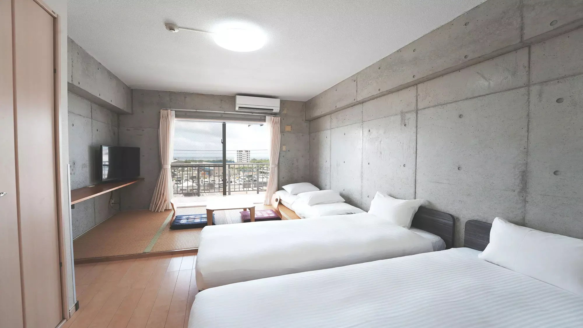 [Non-smoking] 23 square meters ◇ Condo Japanese-Western style room [1-4 people]