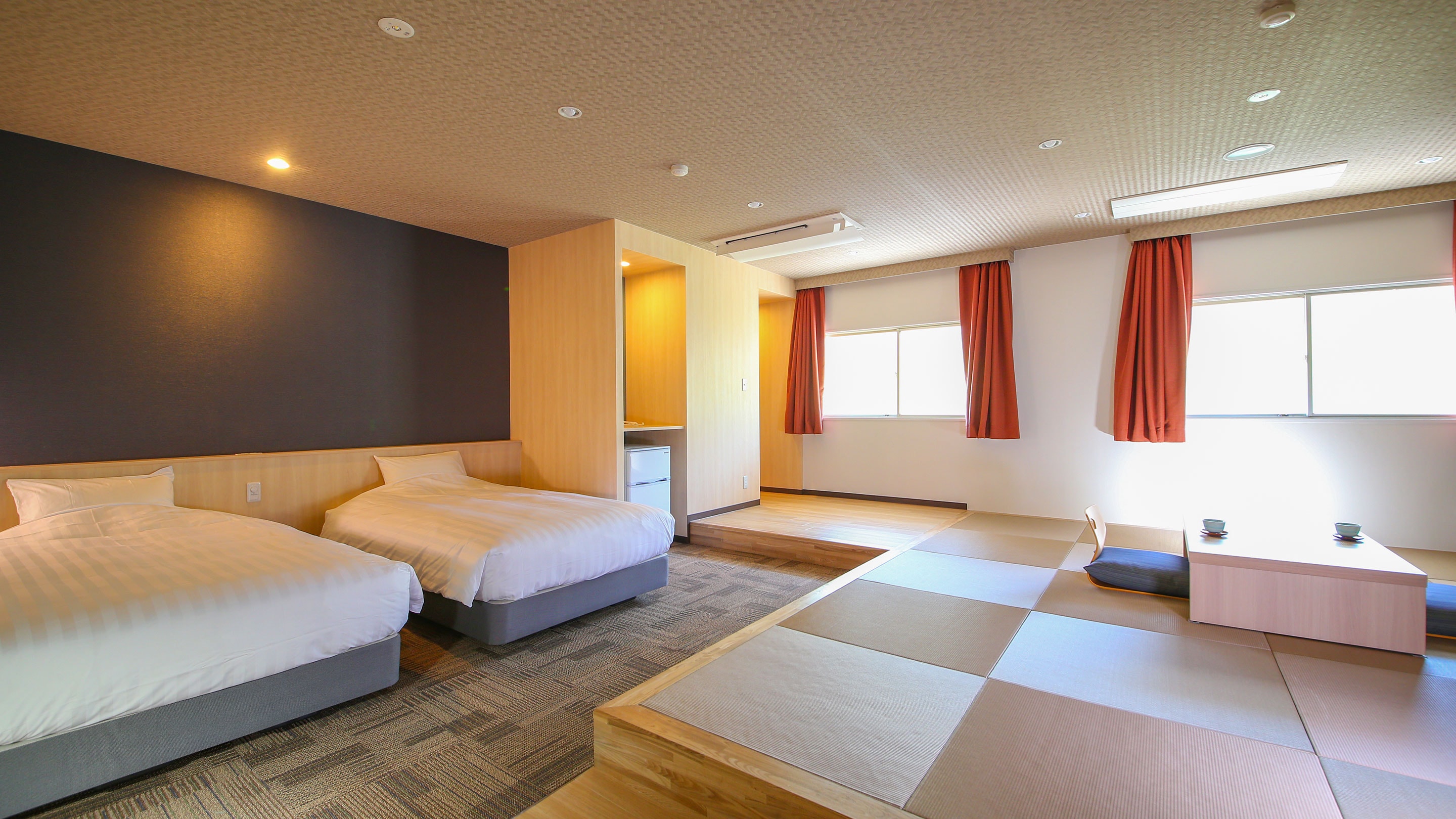 [Non-smoking] Superior Japanese-Western room, top floor, shower only (main building, no view) *Illustration