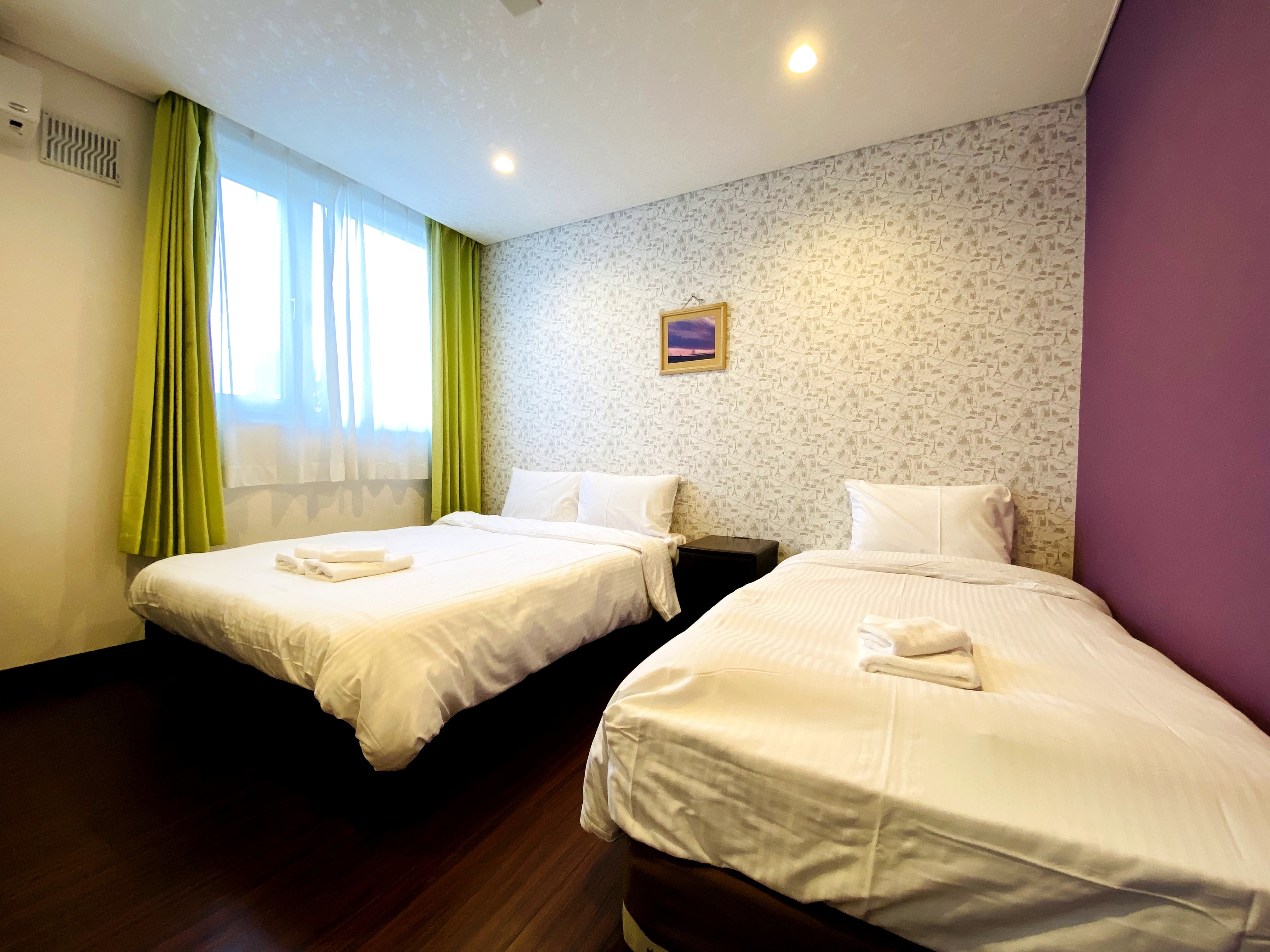 [With your dog] Western-style room (shared bathroom and toilet)